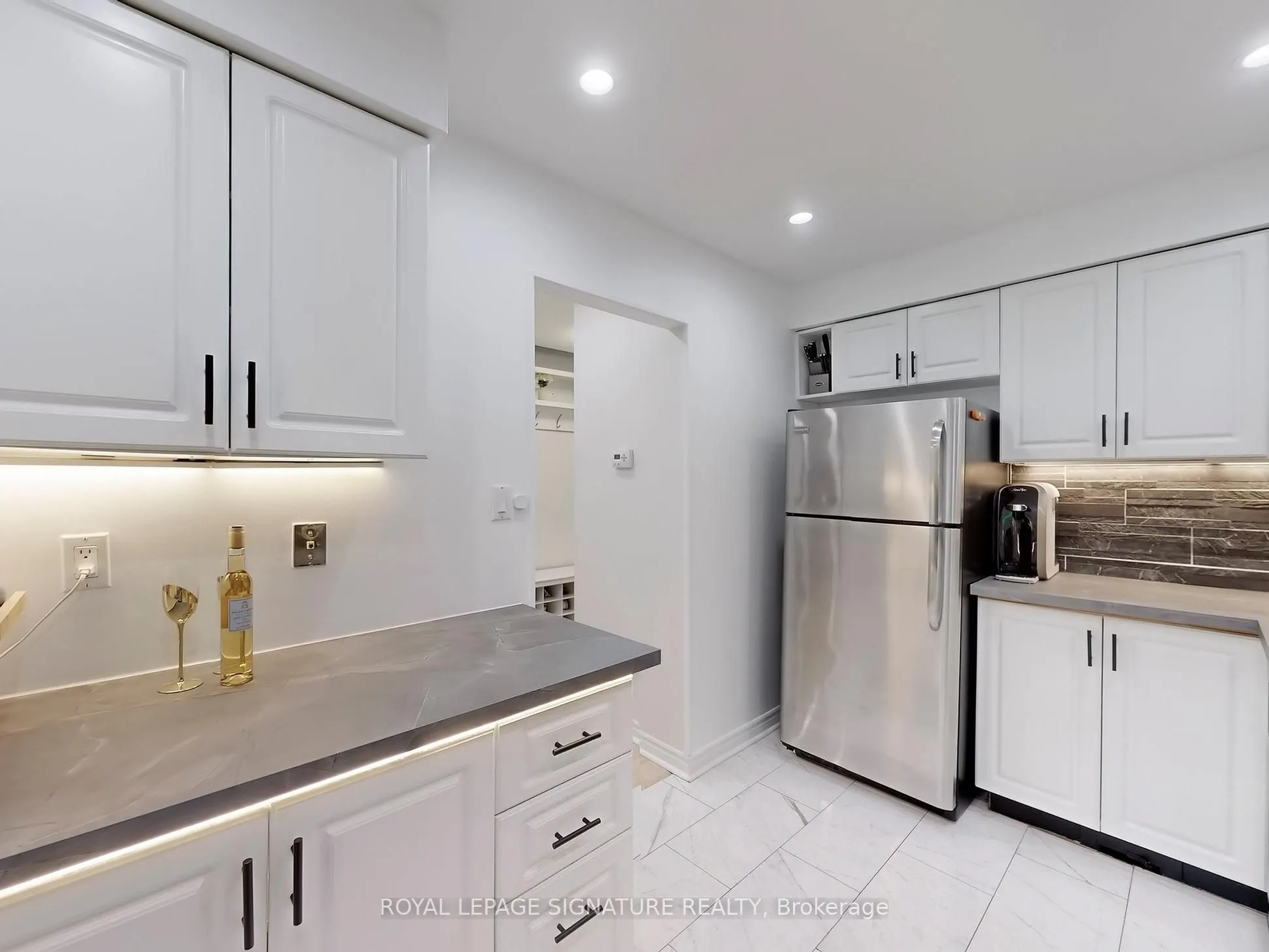 4171 Glen Erin Drive, #17