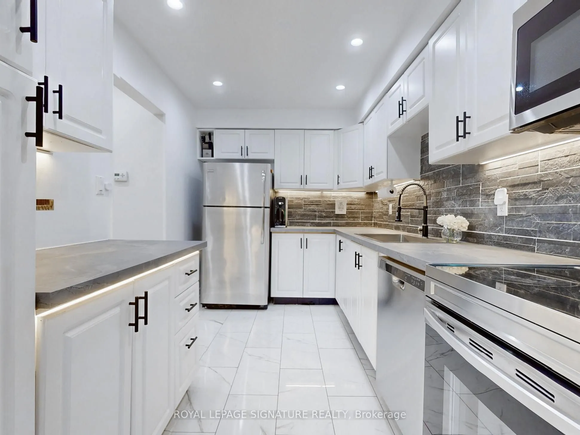 4171 Glen Erin Drive, #17