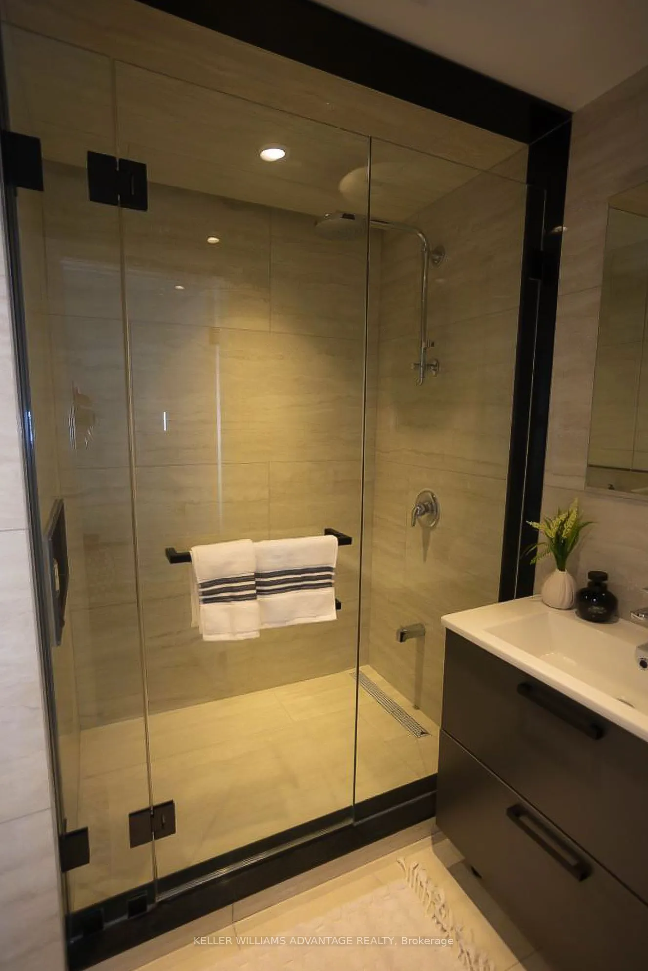 50 Castleton Avenue, #Unit 5