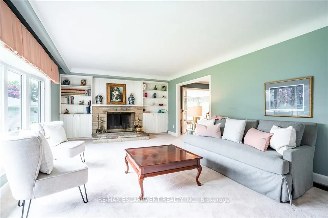 426 North Shore Boulevard W