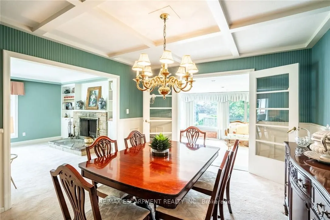 426 North Shore Boulevard W