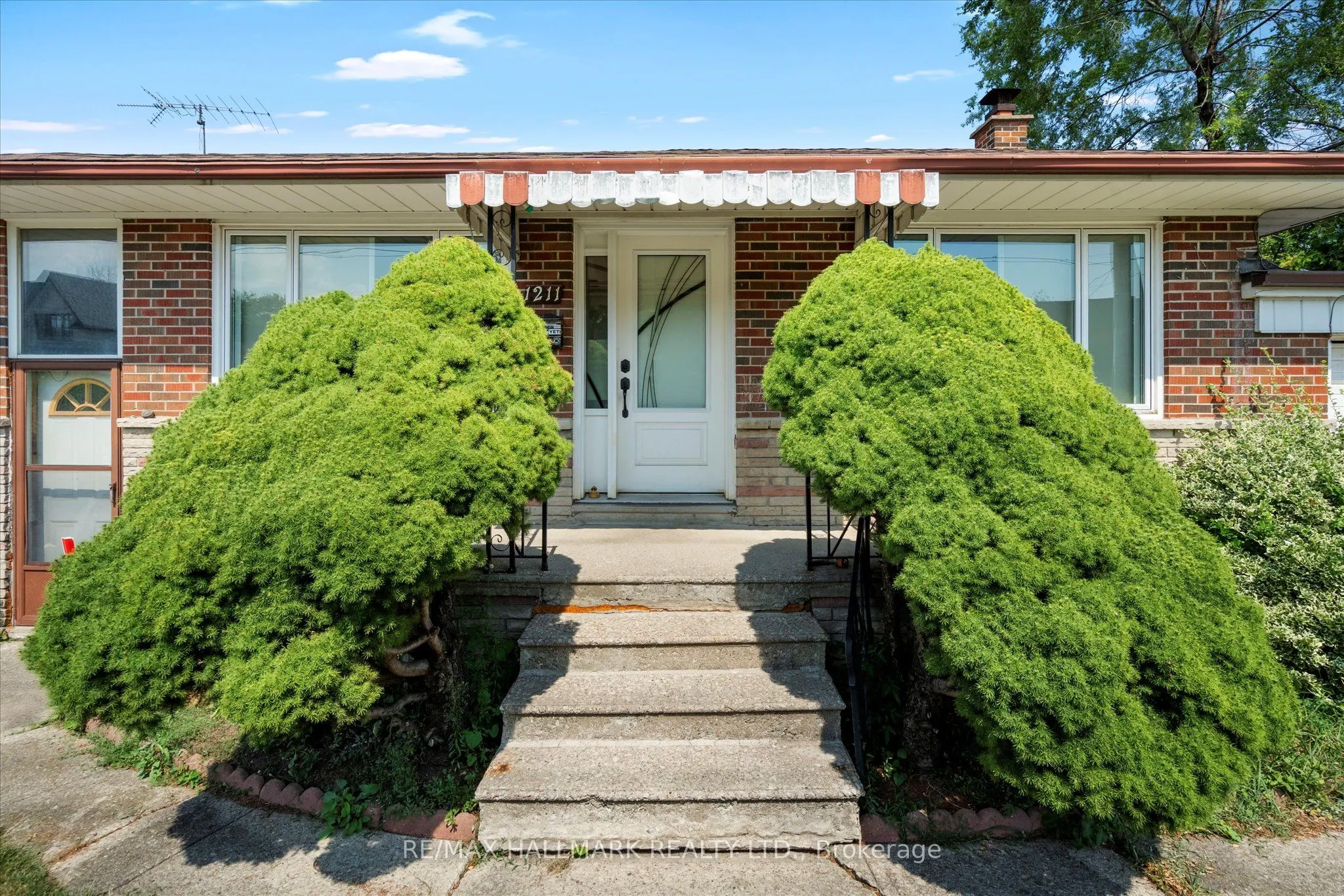 1211 Ogden Avenue