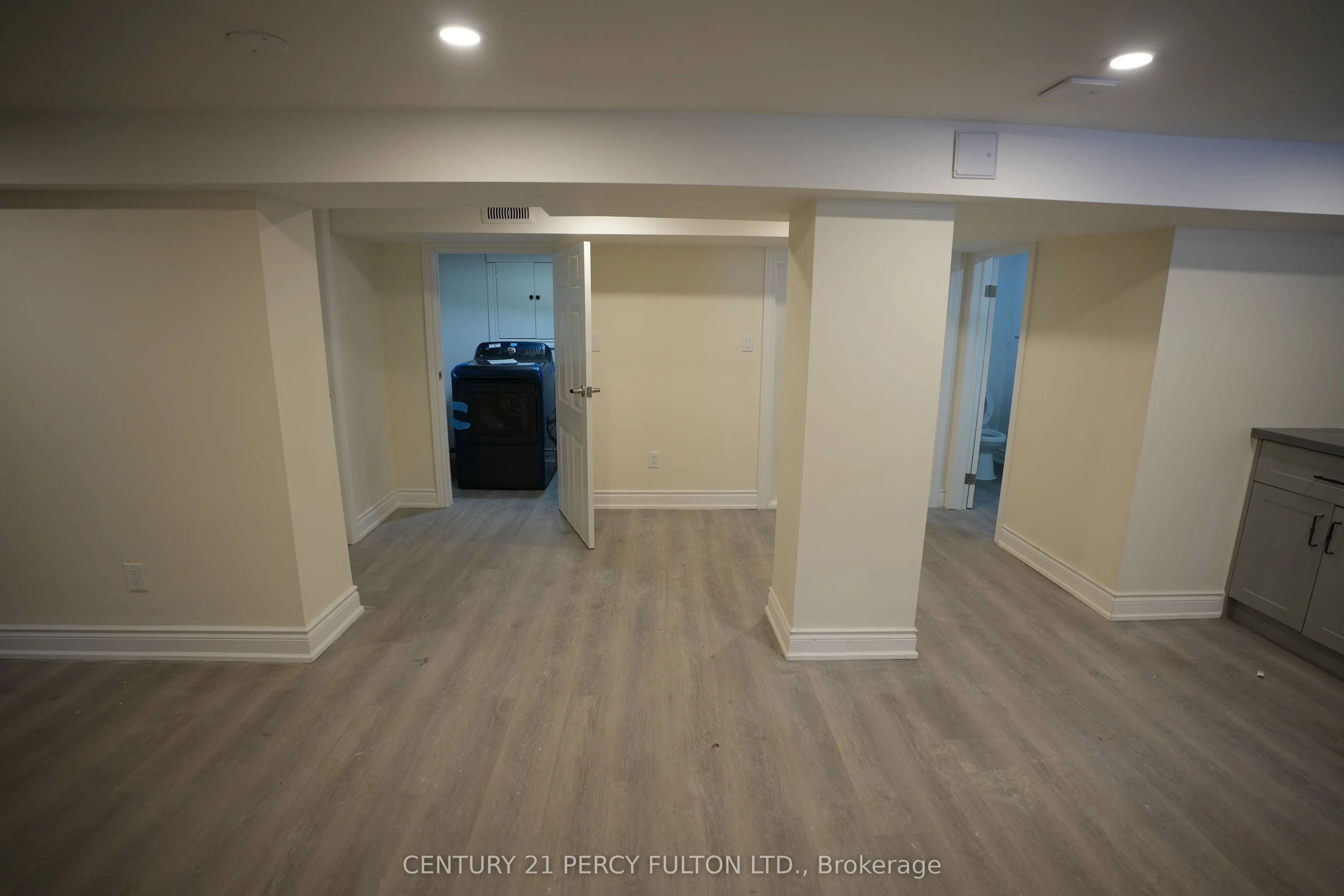 115 South Kings Way, #Main