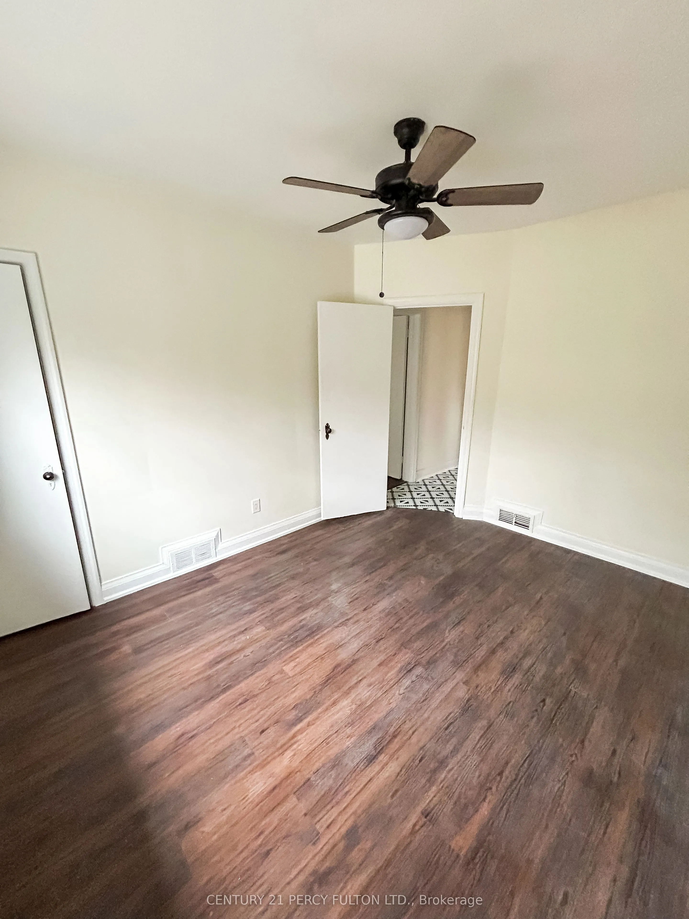 115 South Kings Way, #Main