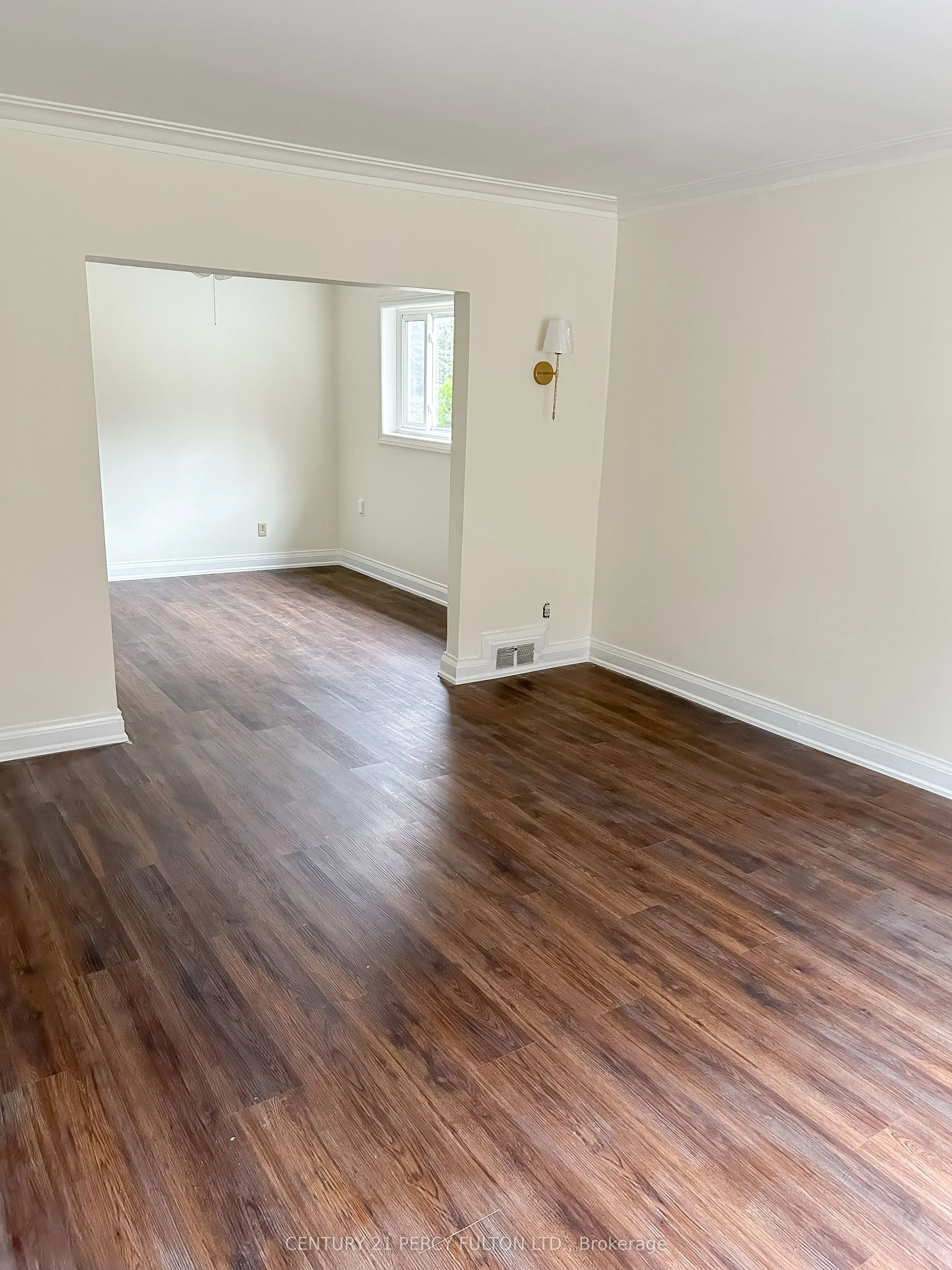 115 South Kings Way, #Main