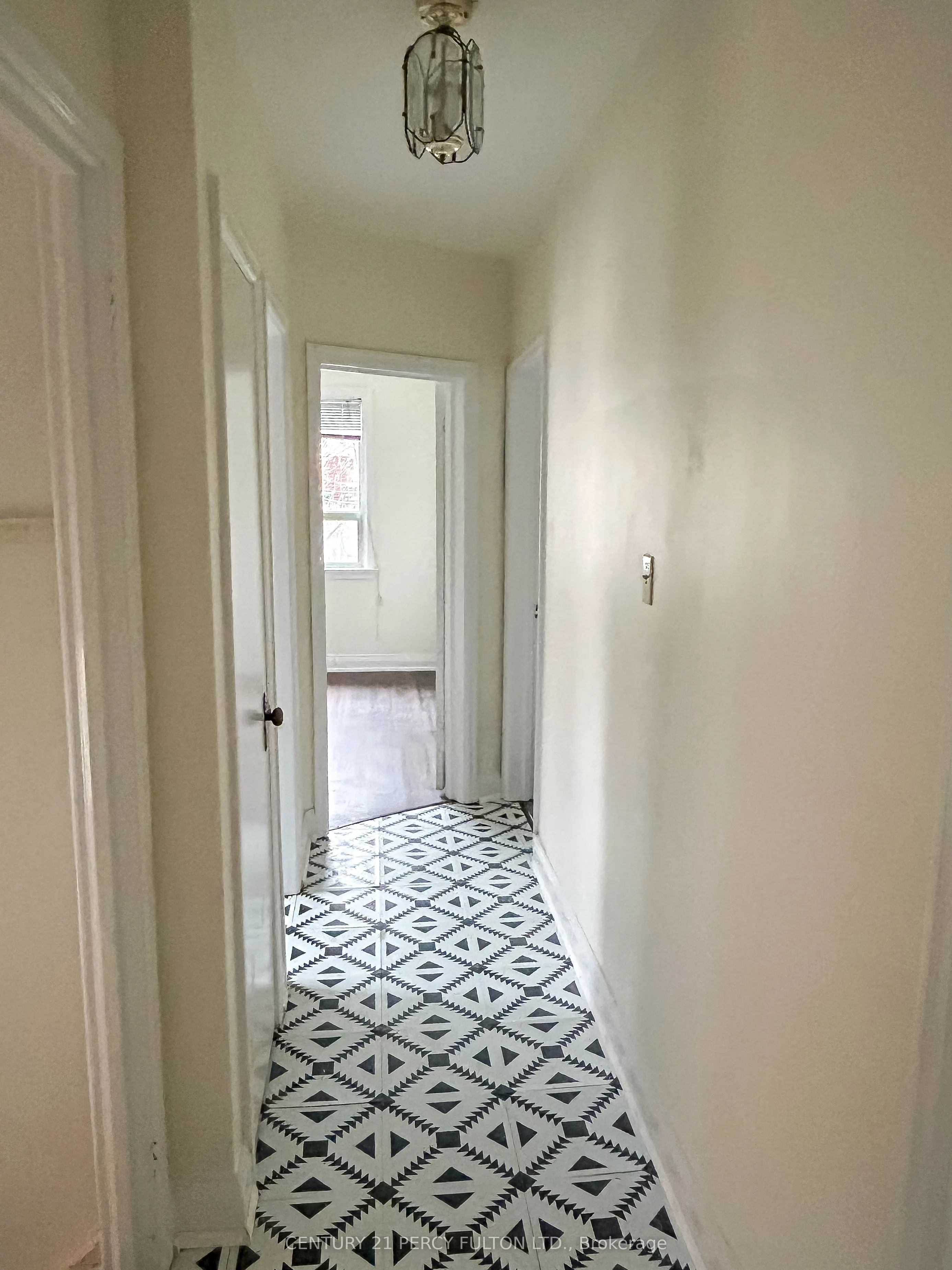 115 South Kings Way, #Main