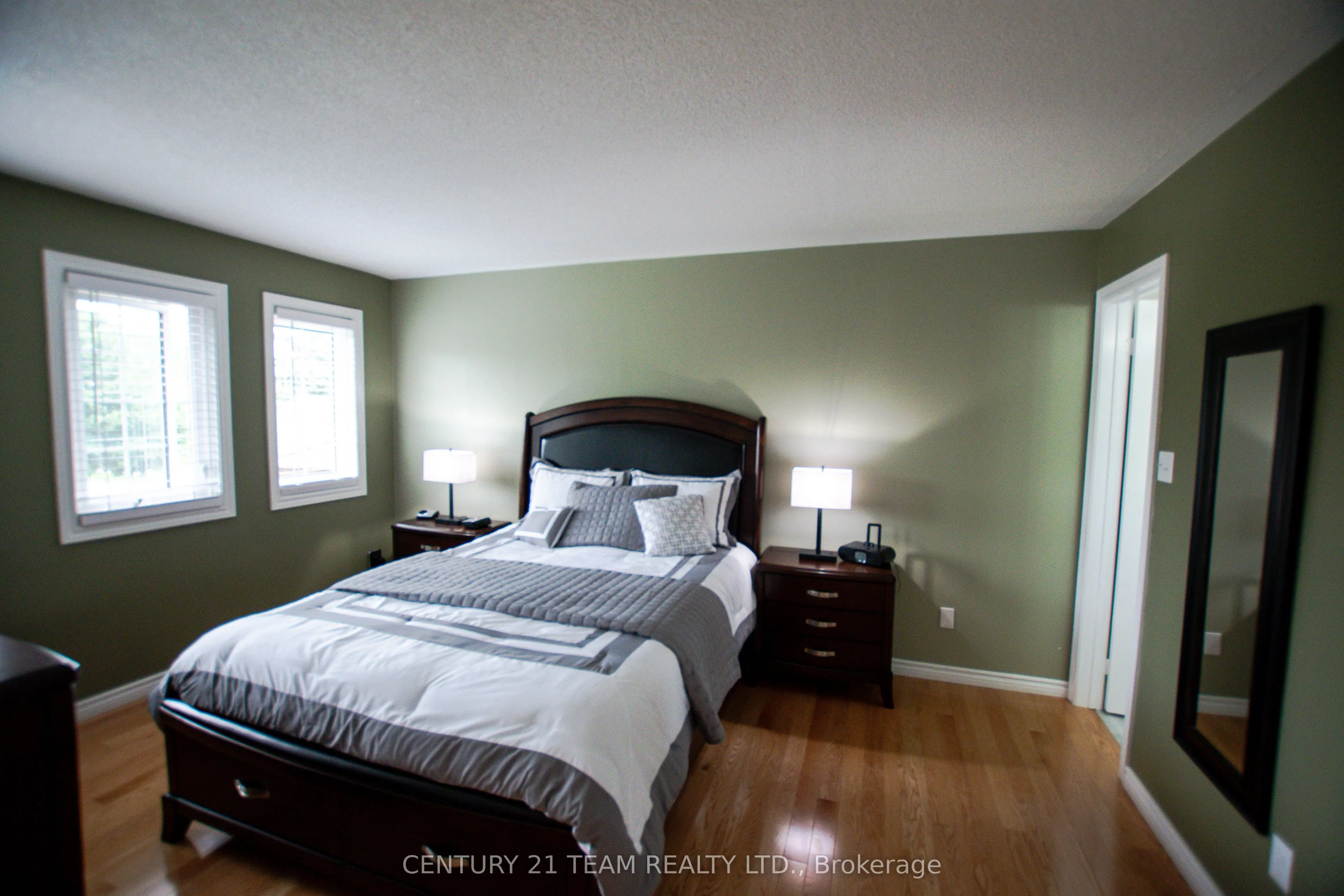 17 Ruddell Crescent