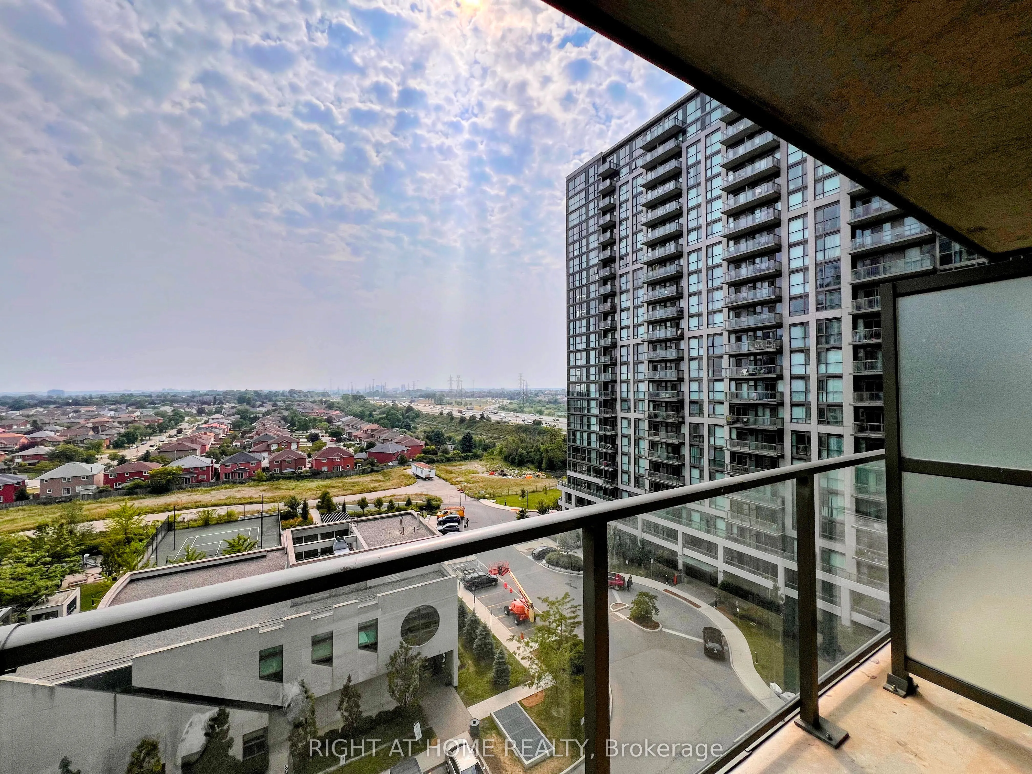 339 Rathburn Road W, #1010