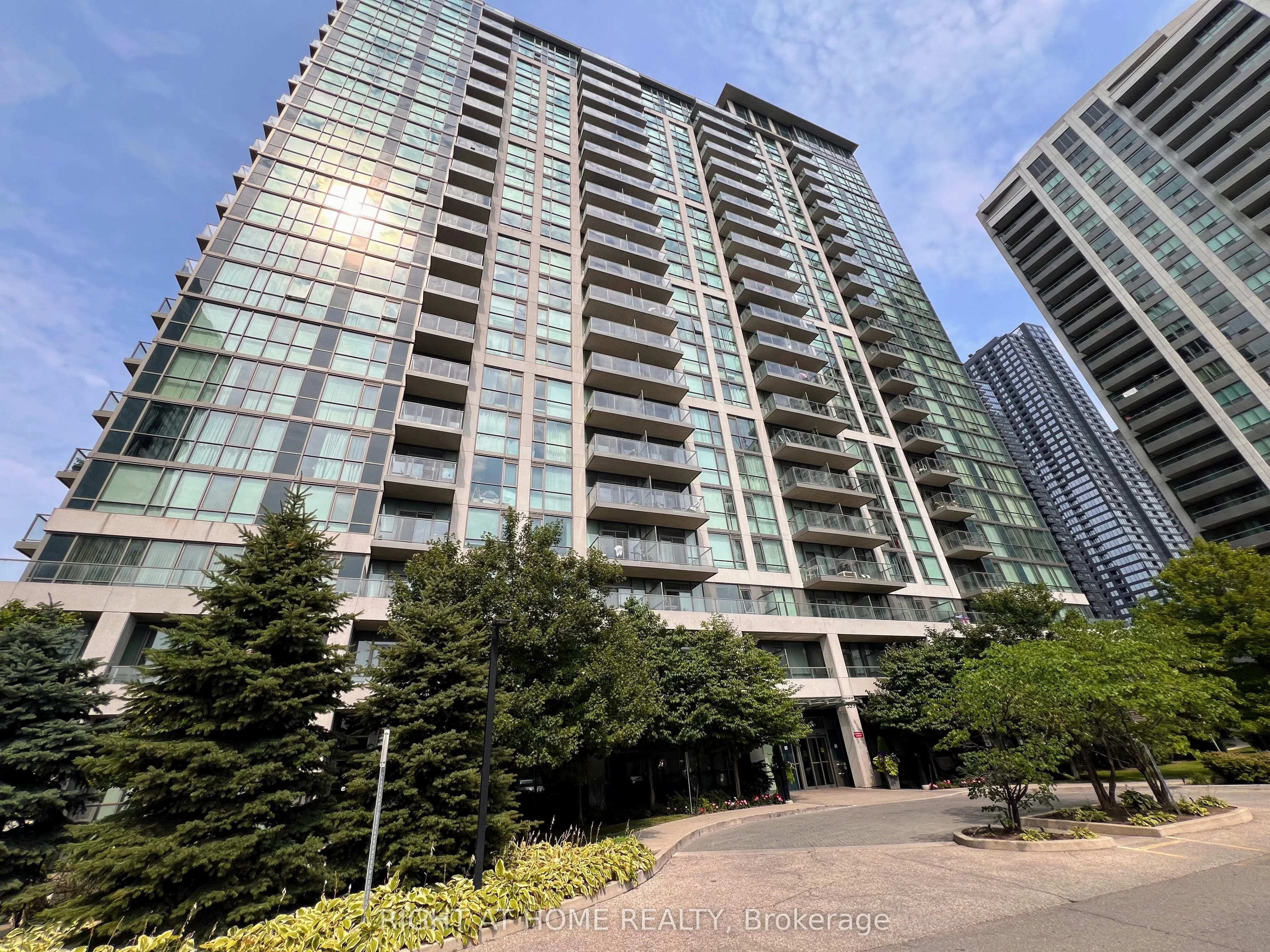 339 Rathburn Road W, #1010