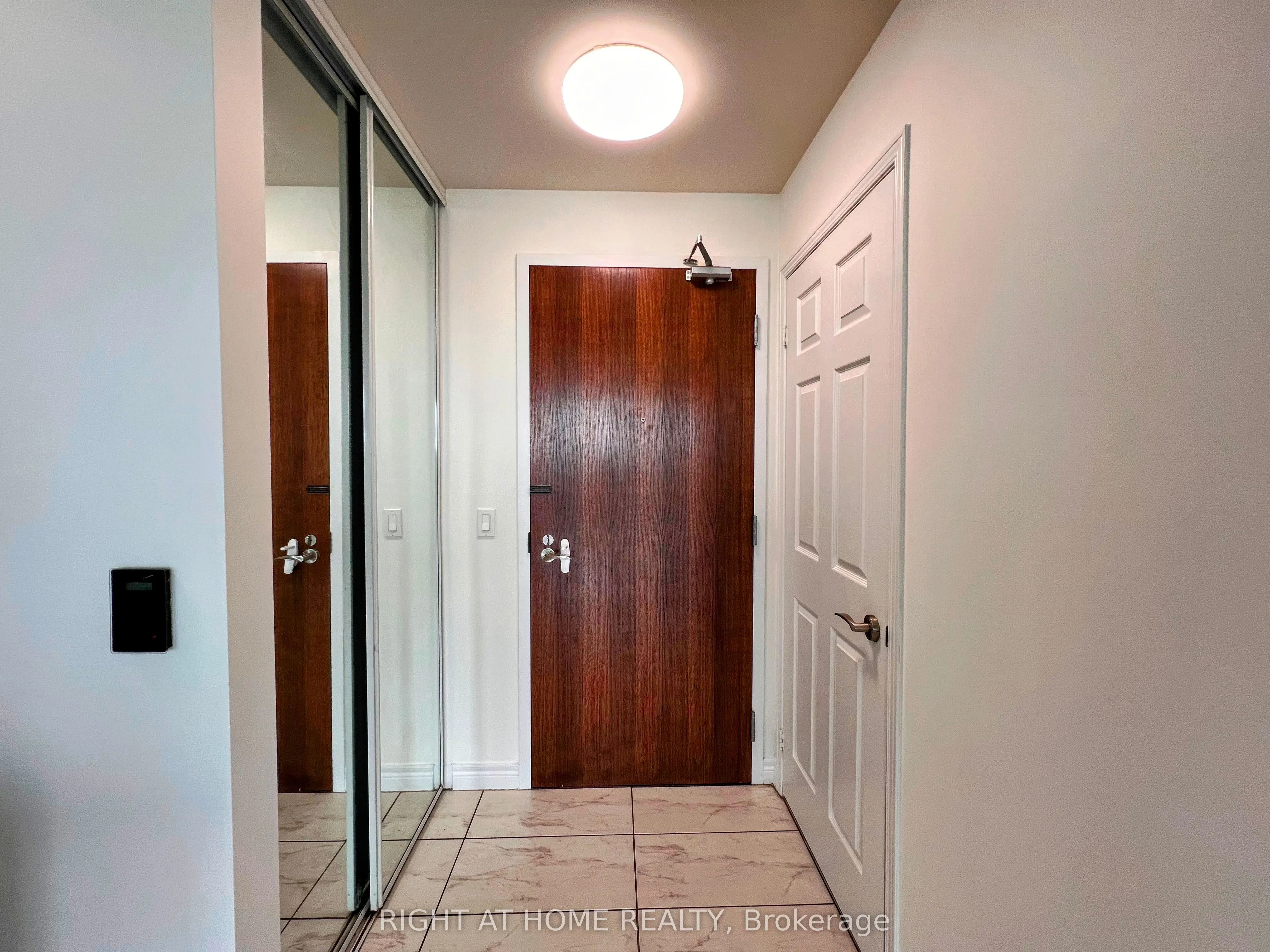 339 Rathburn Road W, #1010