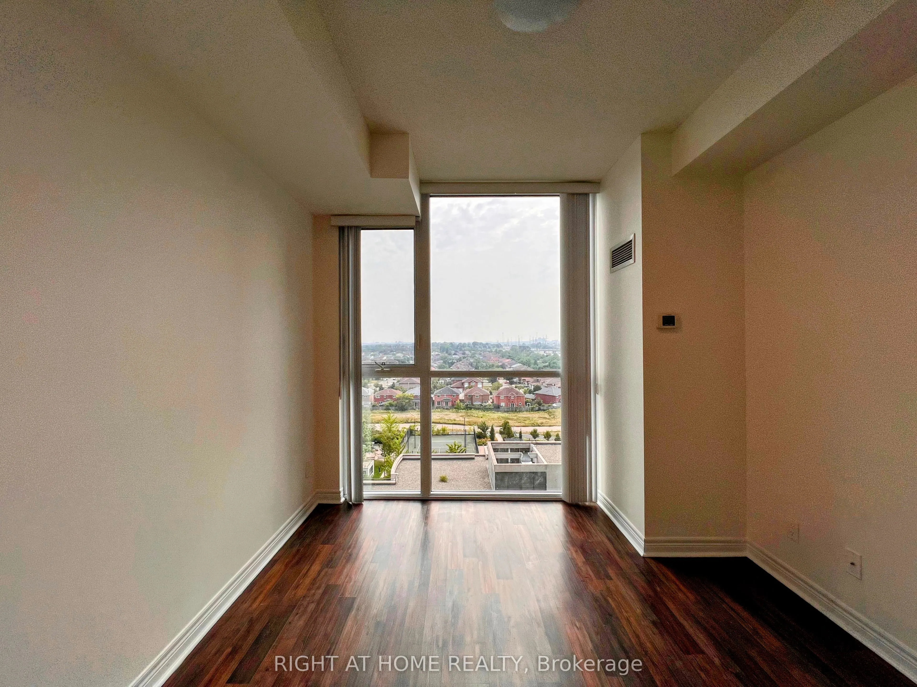 339 Rathburn Road W, #1010