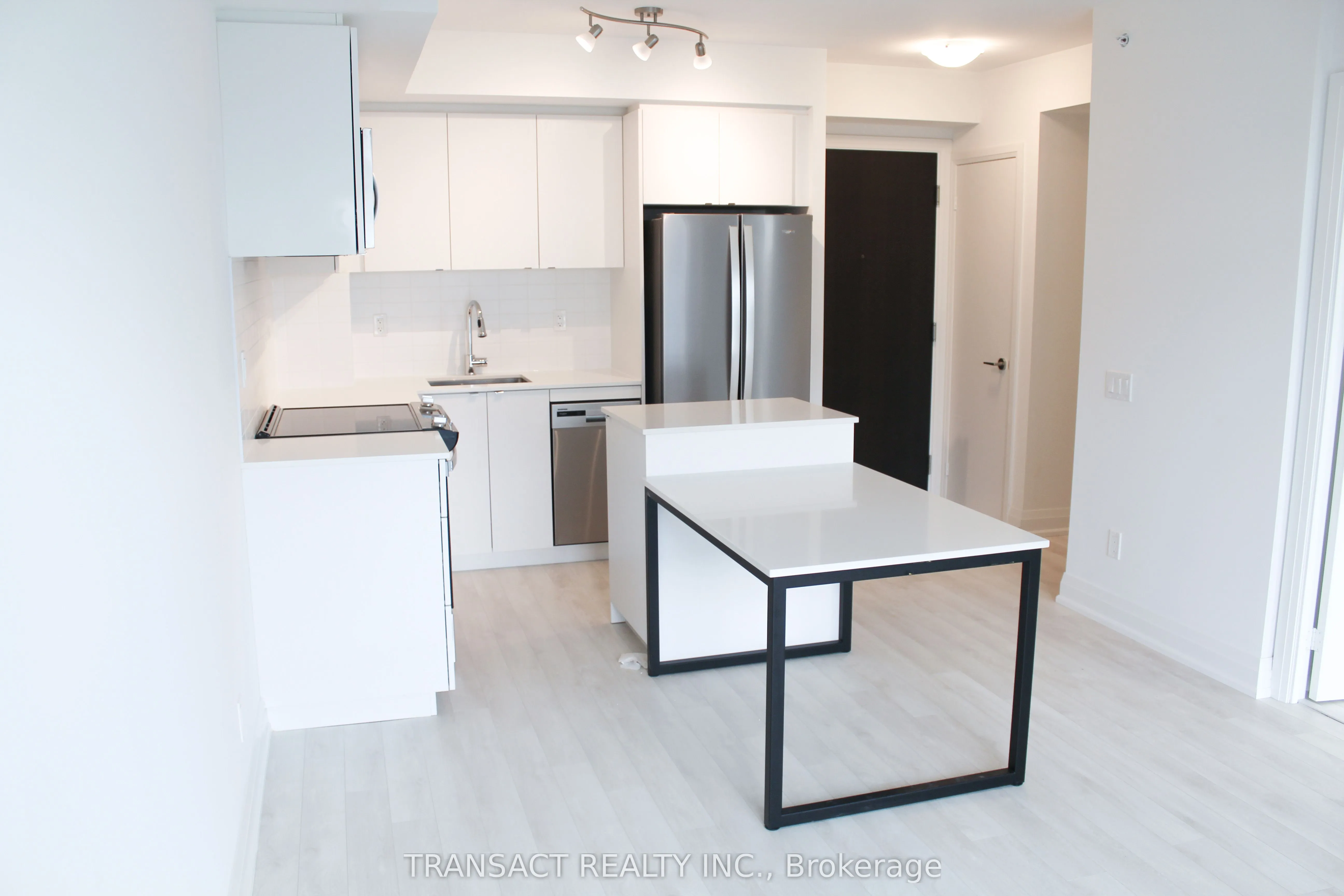 1461 Lawrence Avenue W, #803