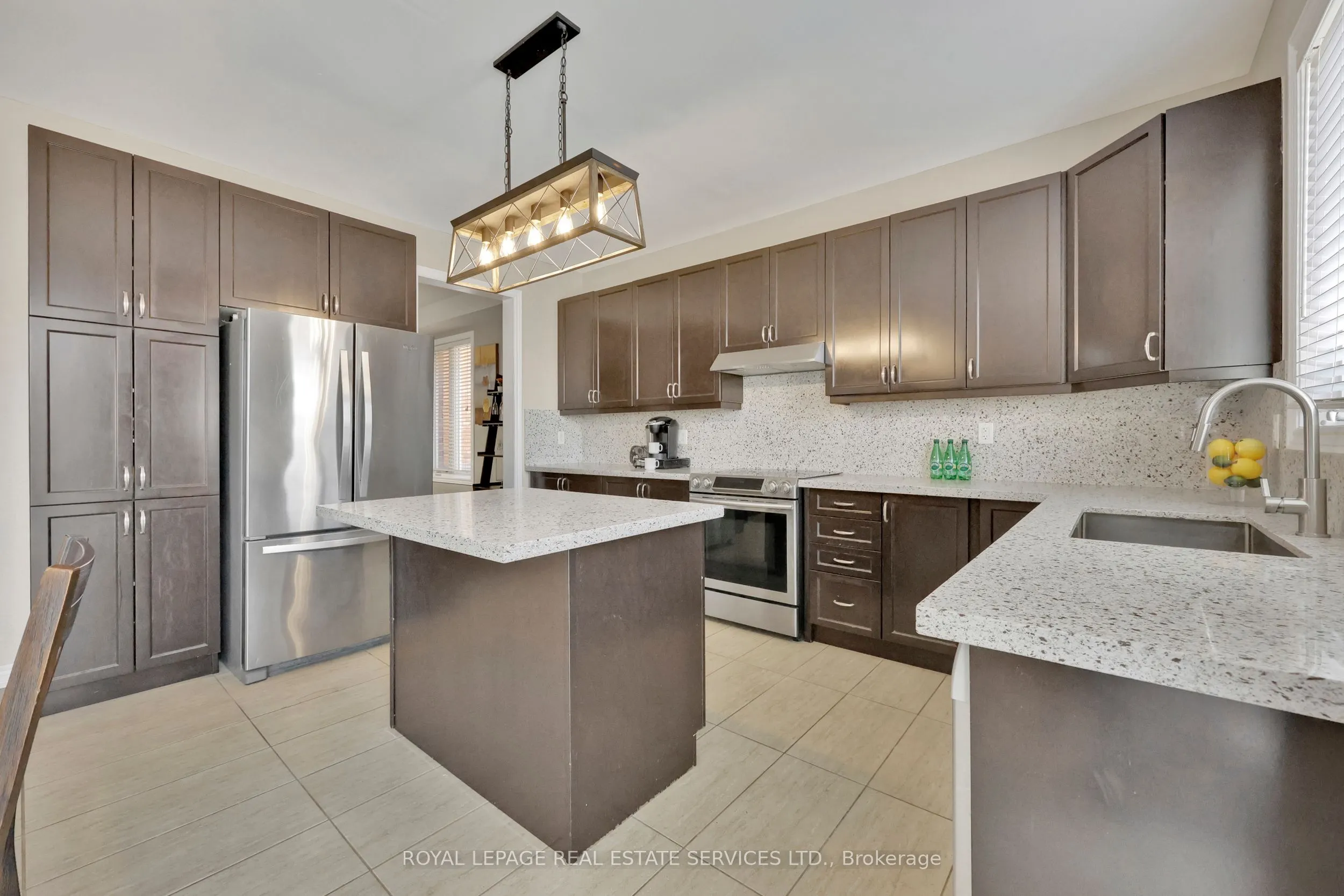 60 Valleyway Drive W