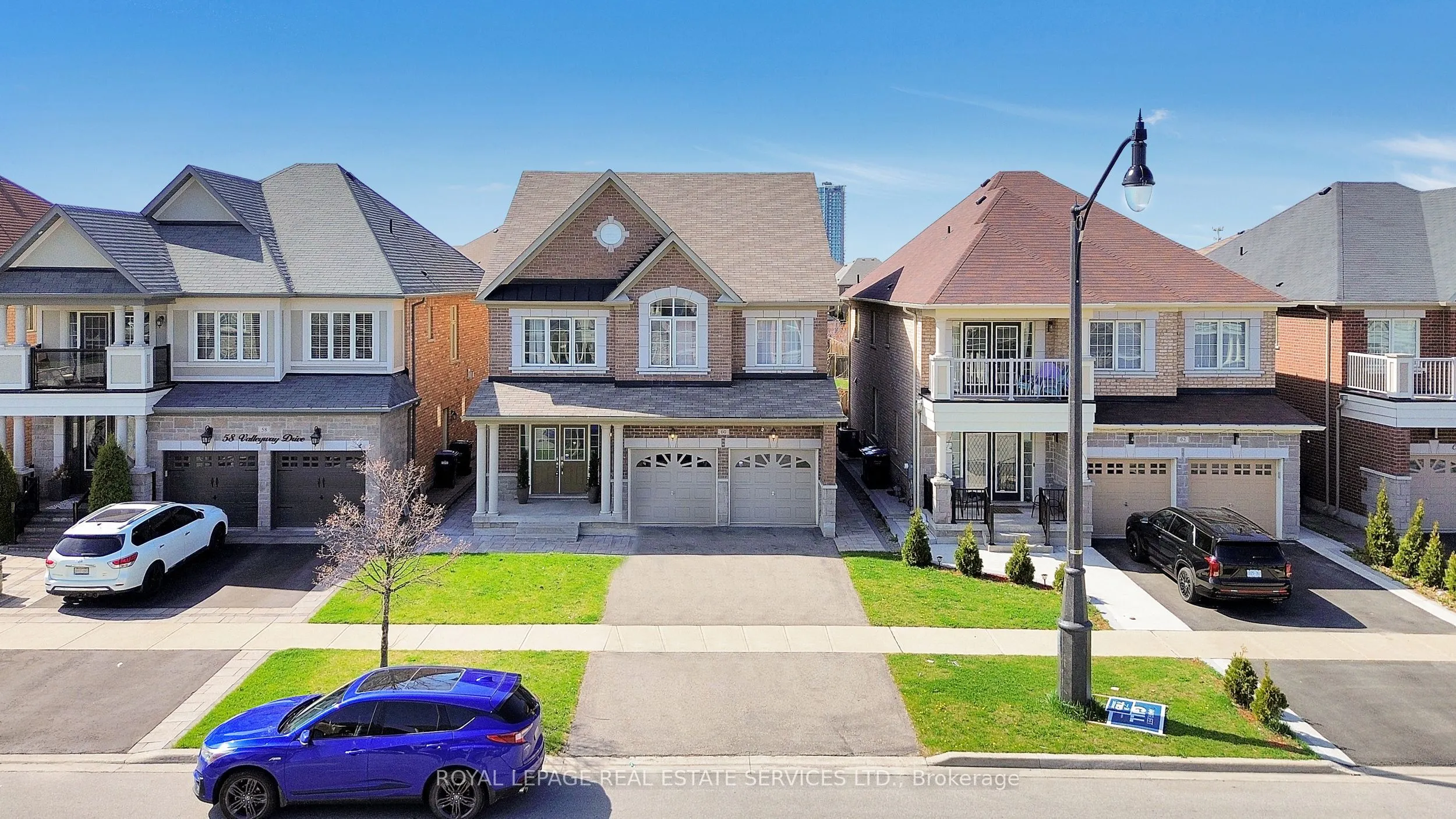 60 Valleyway Drive W