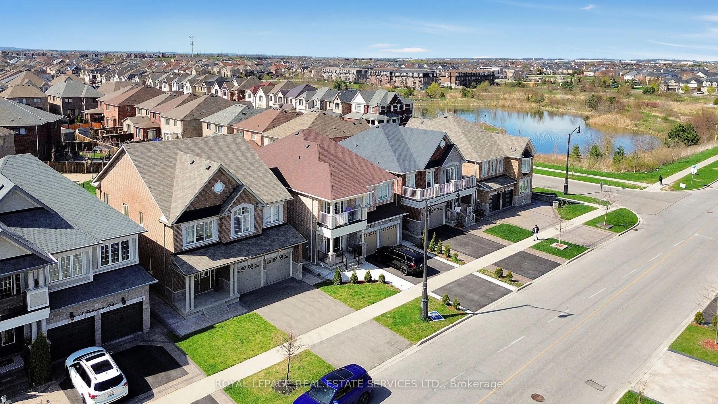 60 Valleyway Drive W
