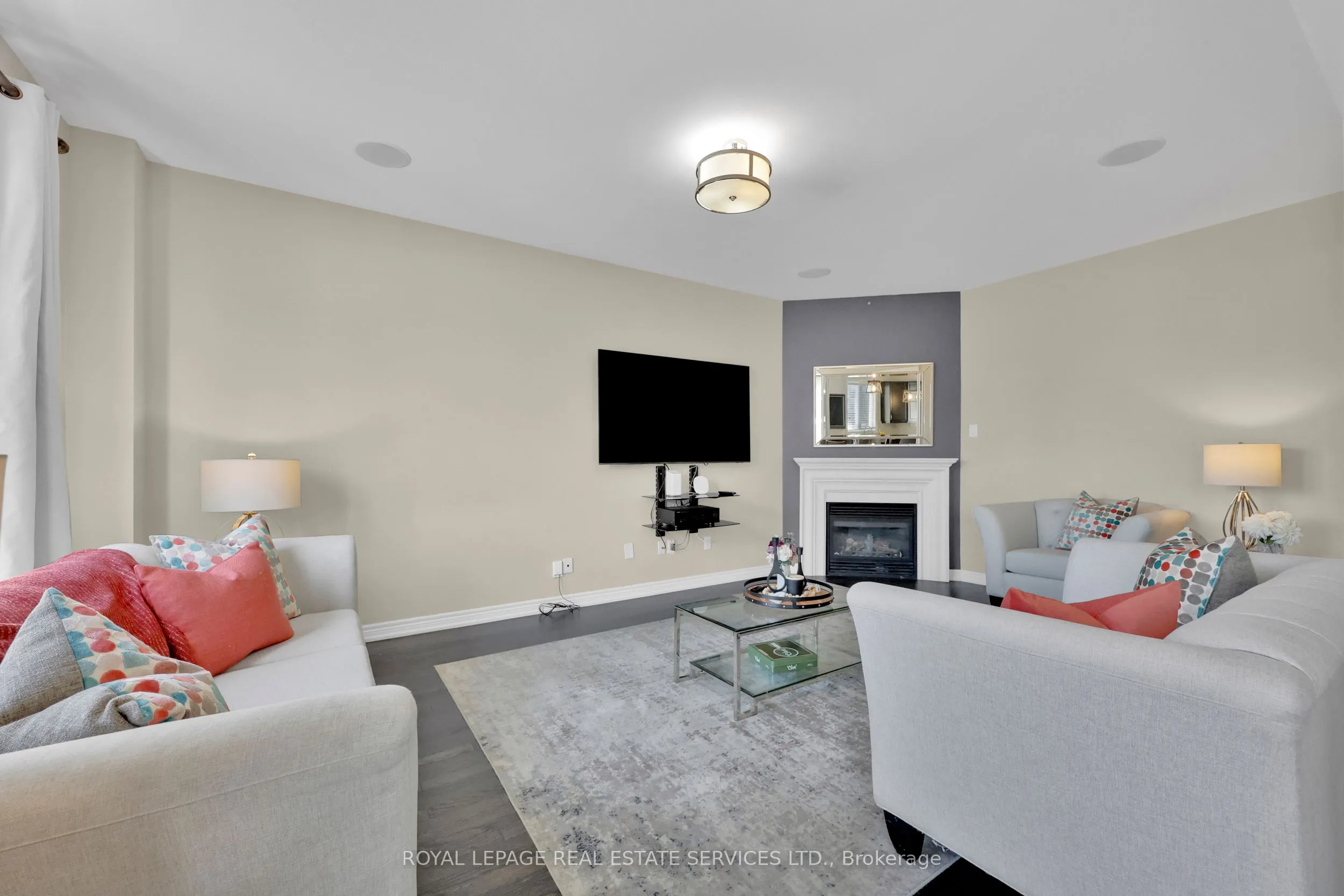 60 Valleyway Drive W