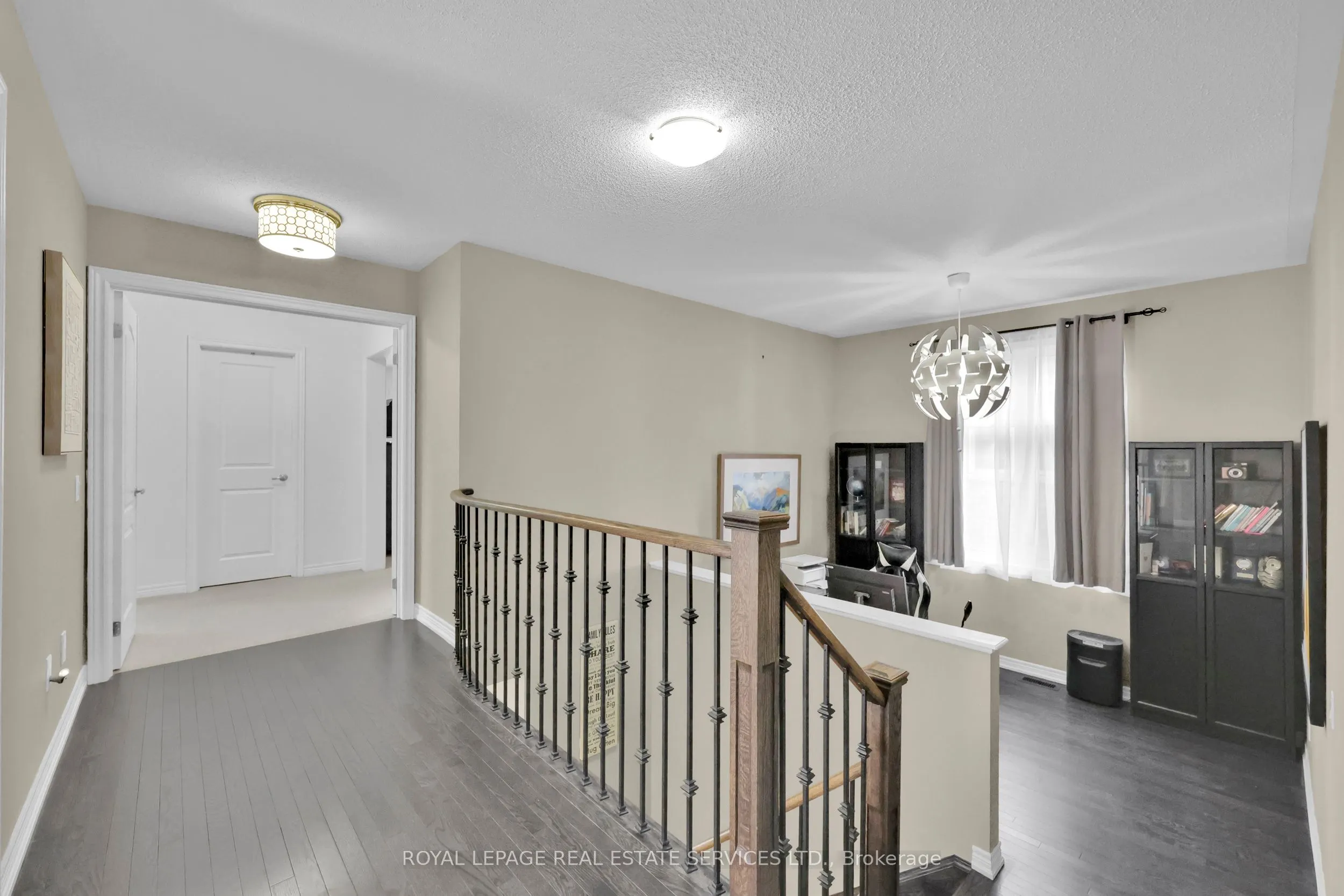 60 Valleyway Drive W