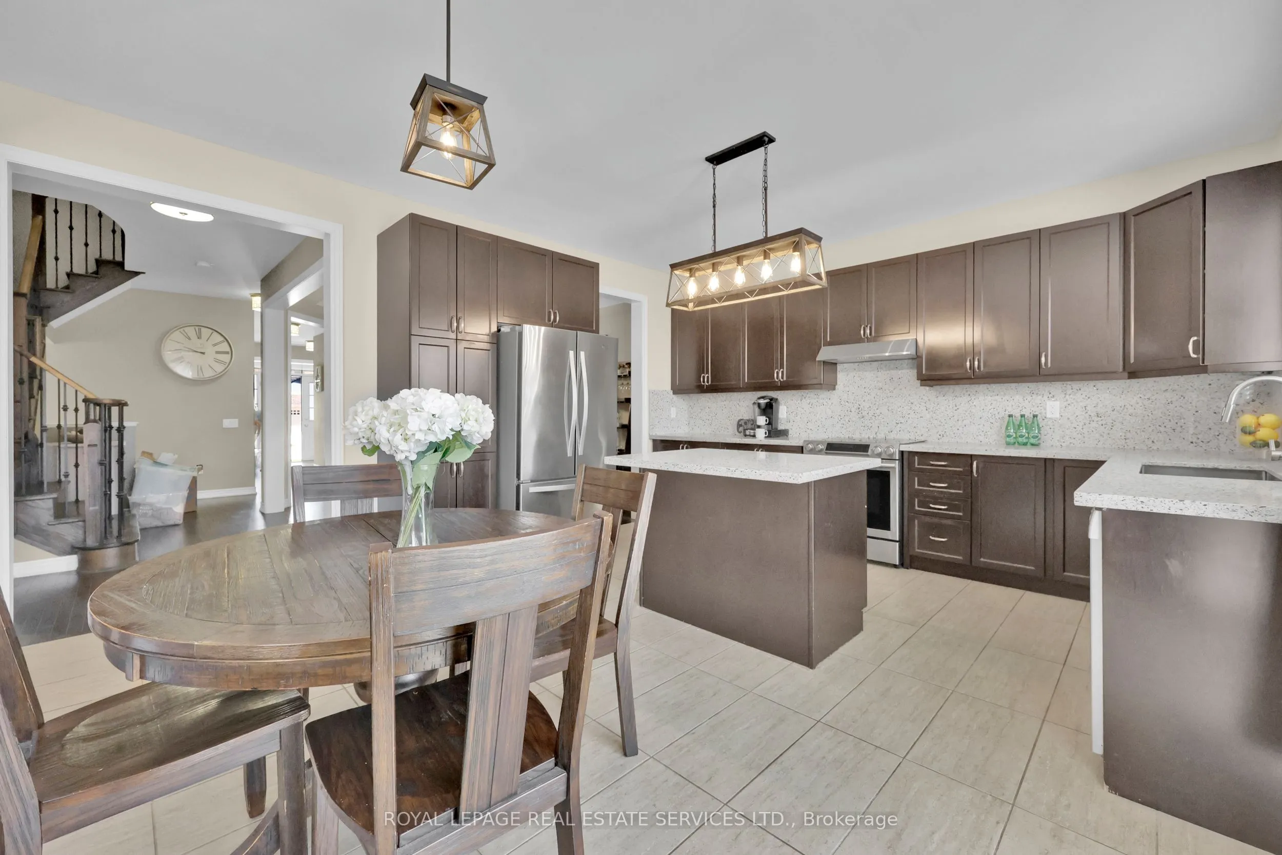 60 Valleyway Drive W