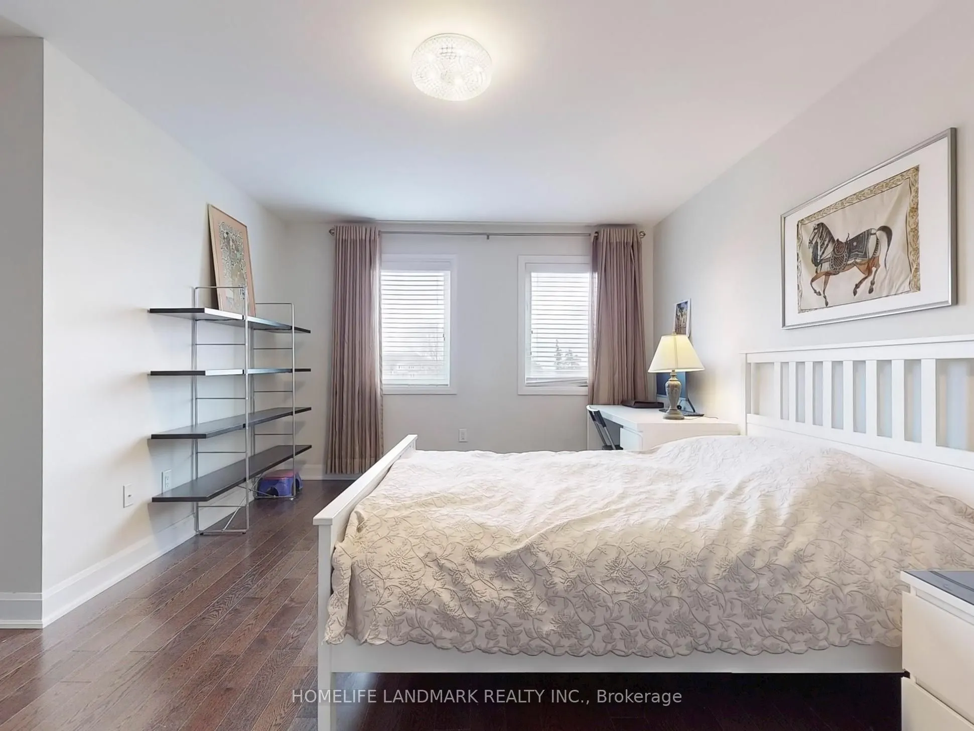 813 Banks Crescent