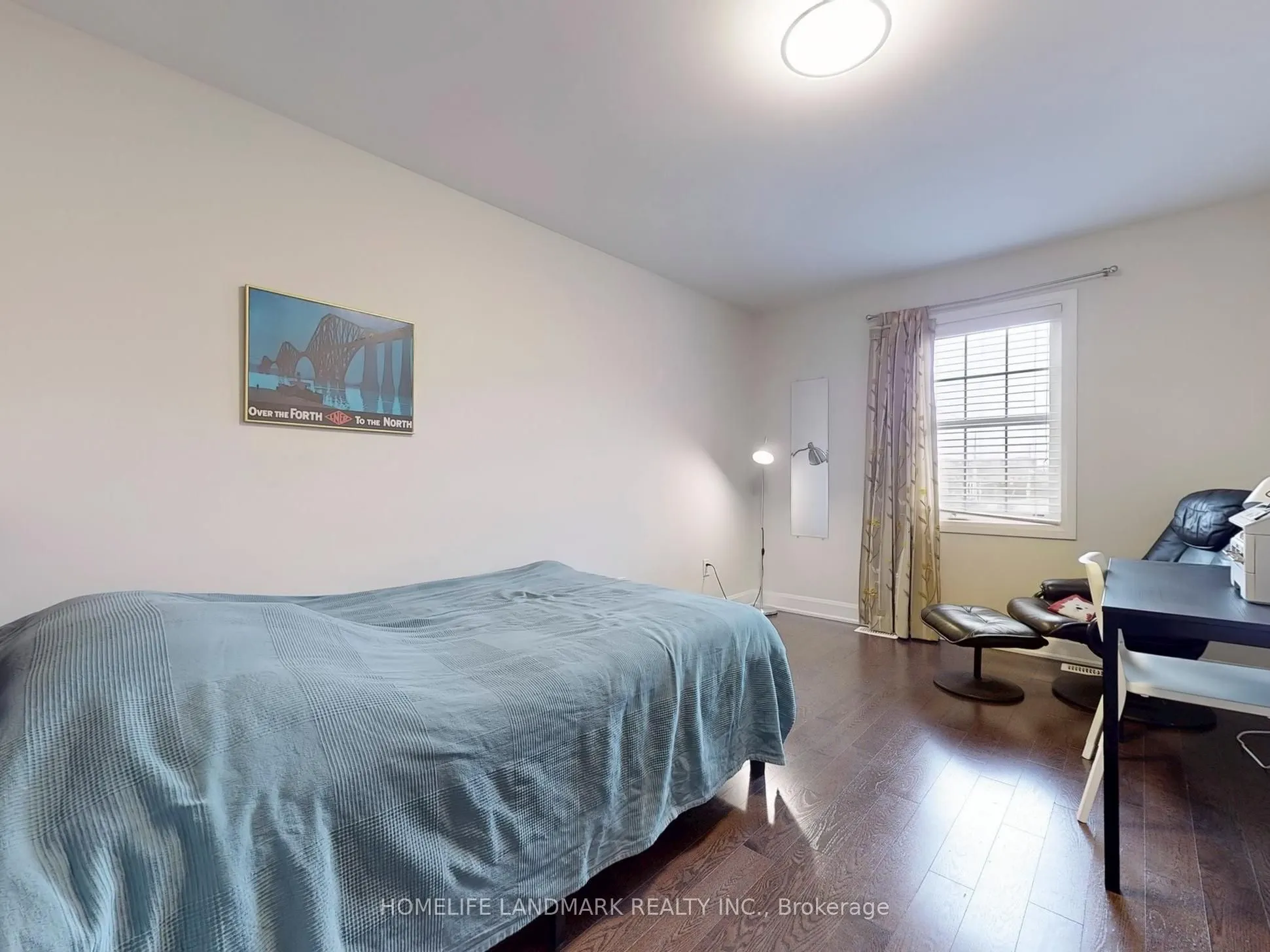 813 Banks Crescent
