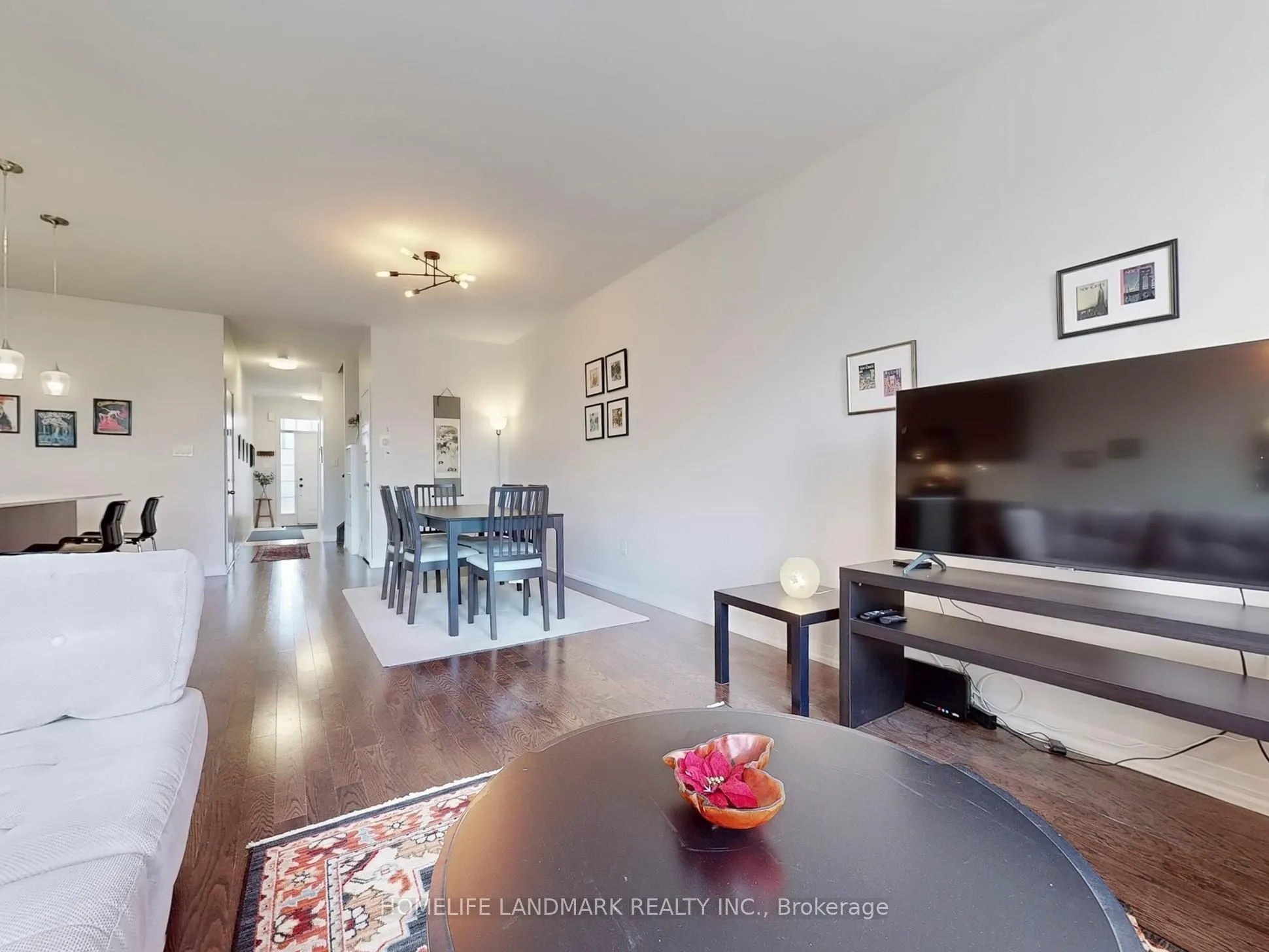 813 Banks Crescent