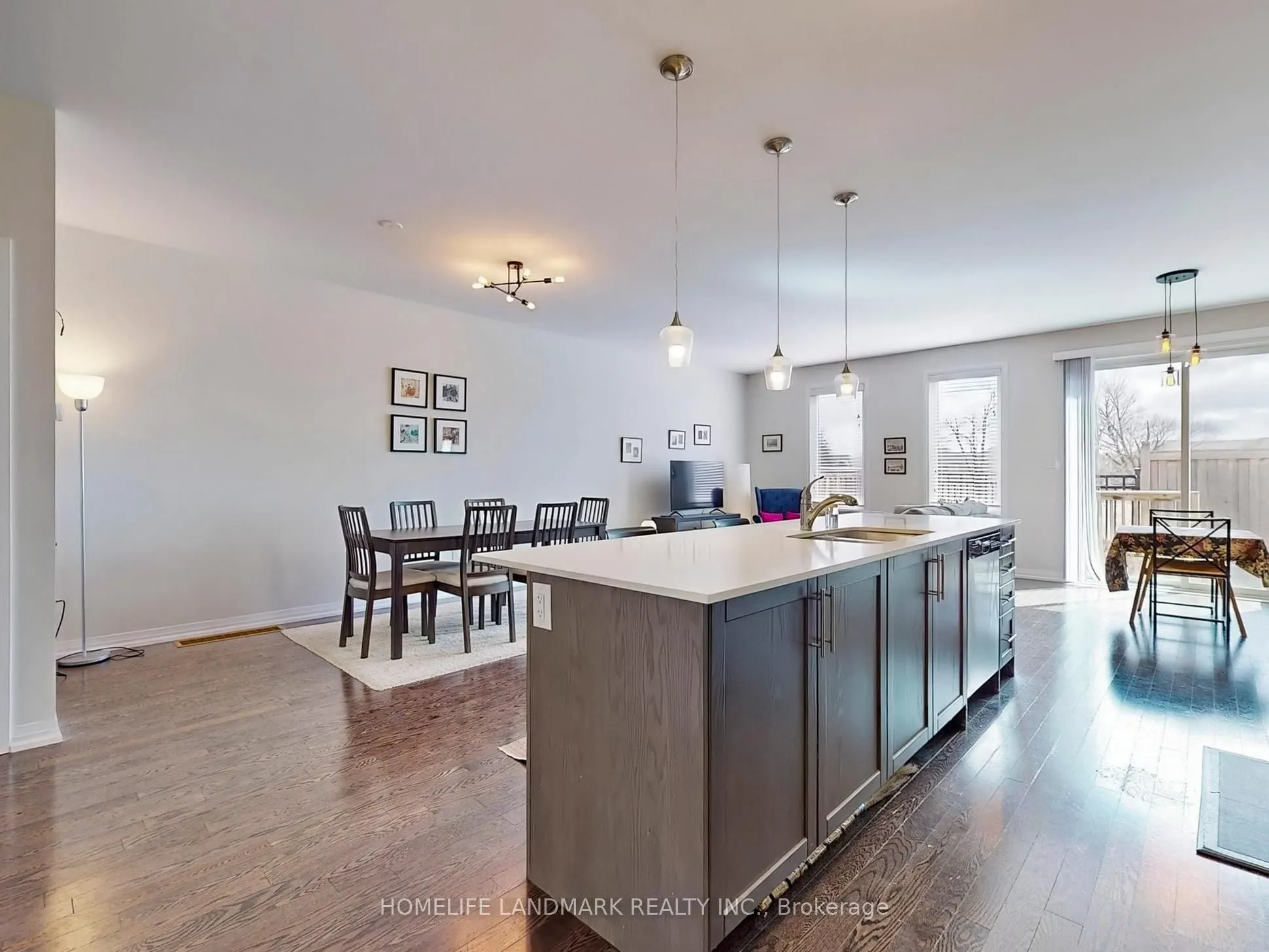 813 Banks Crescent