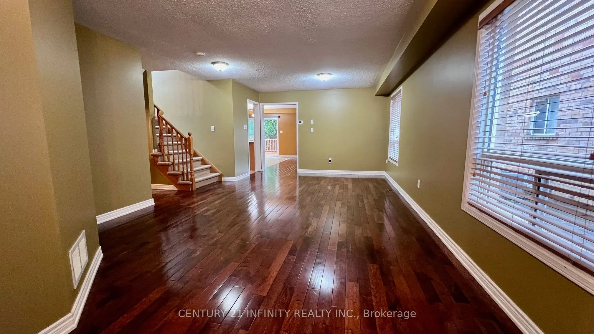 17 Studebaker Trail