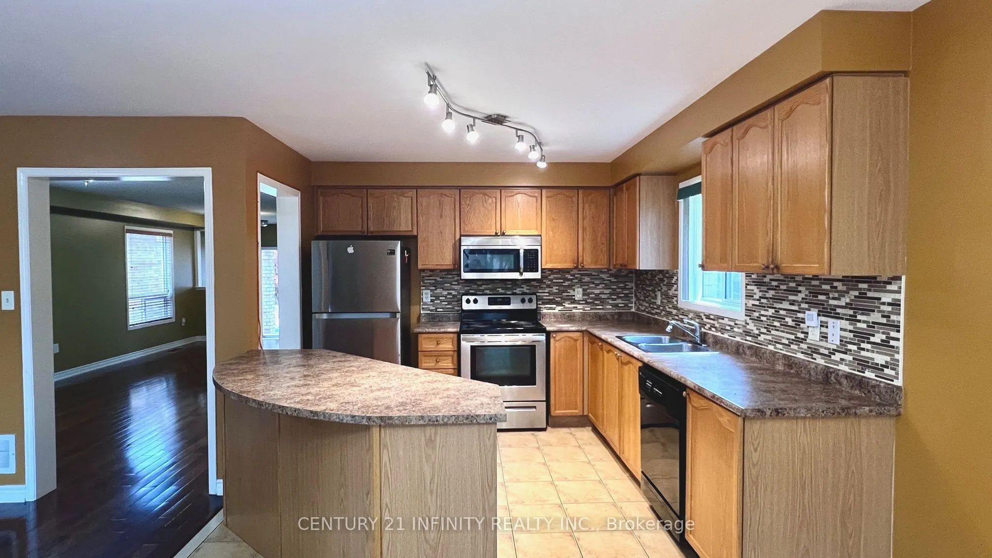 17 Studebaker Trail