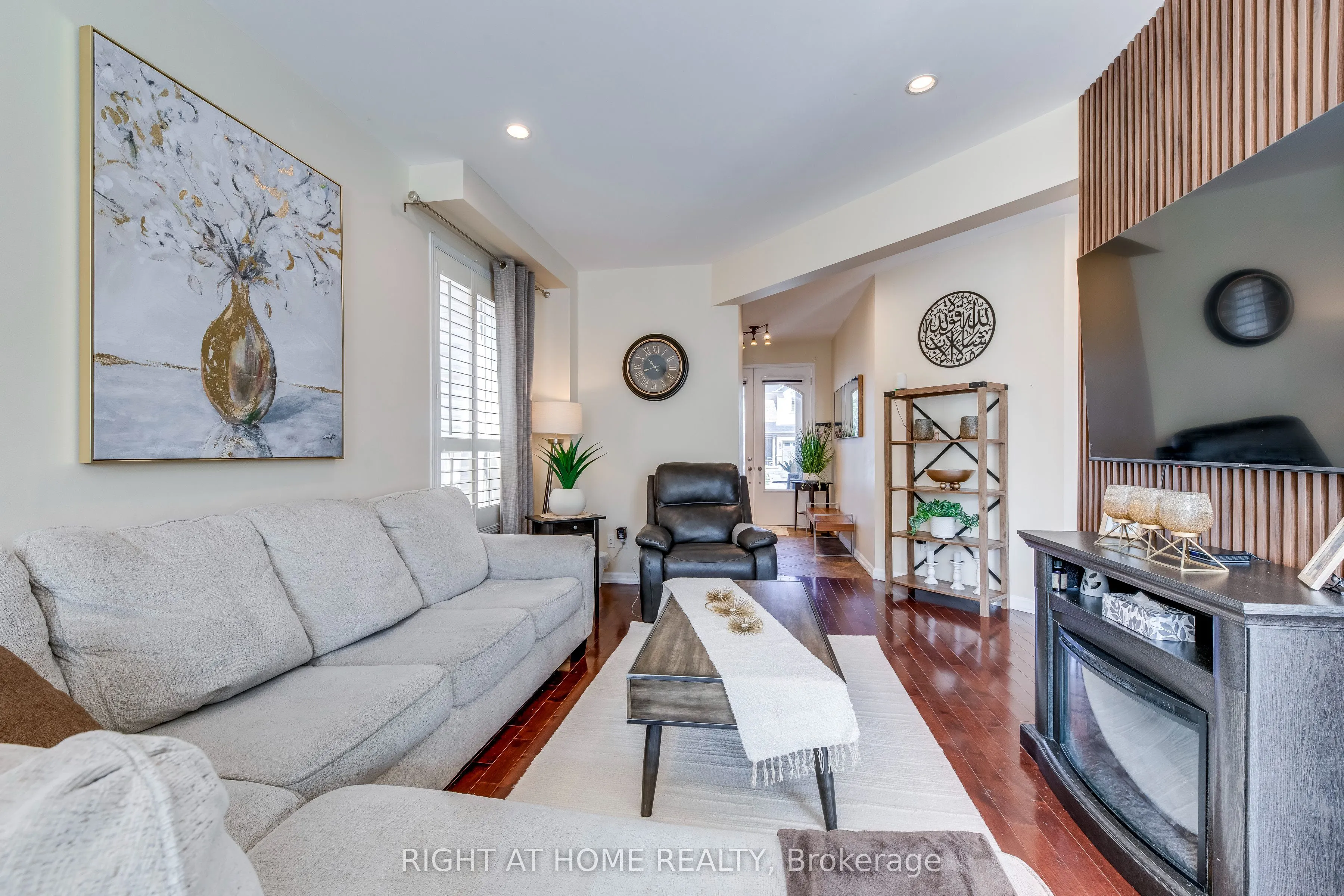 3048 Jenn Avenue