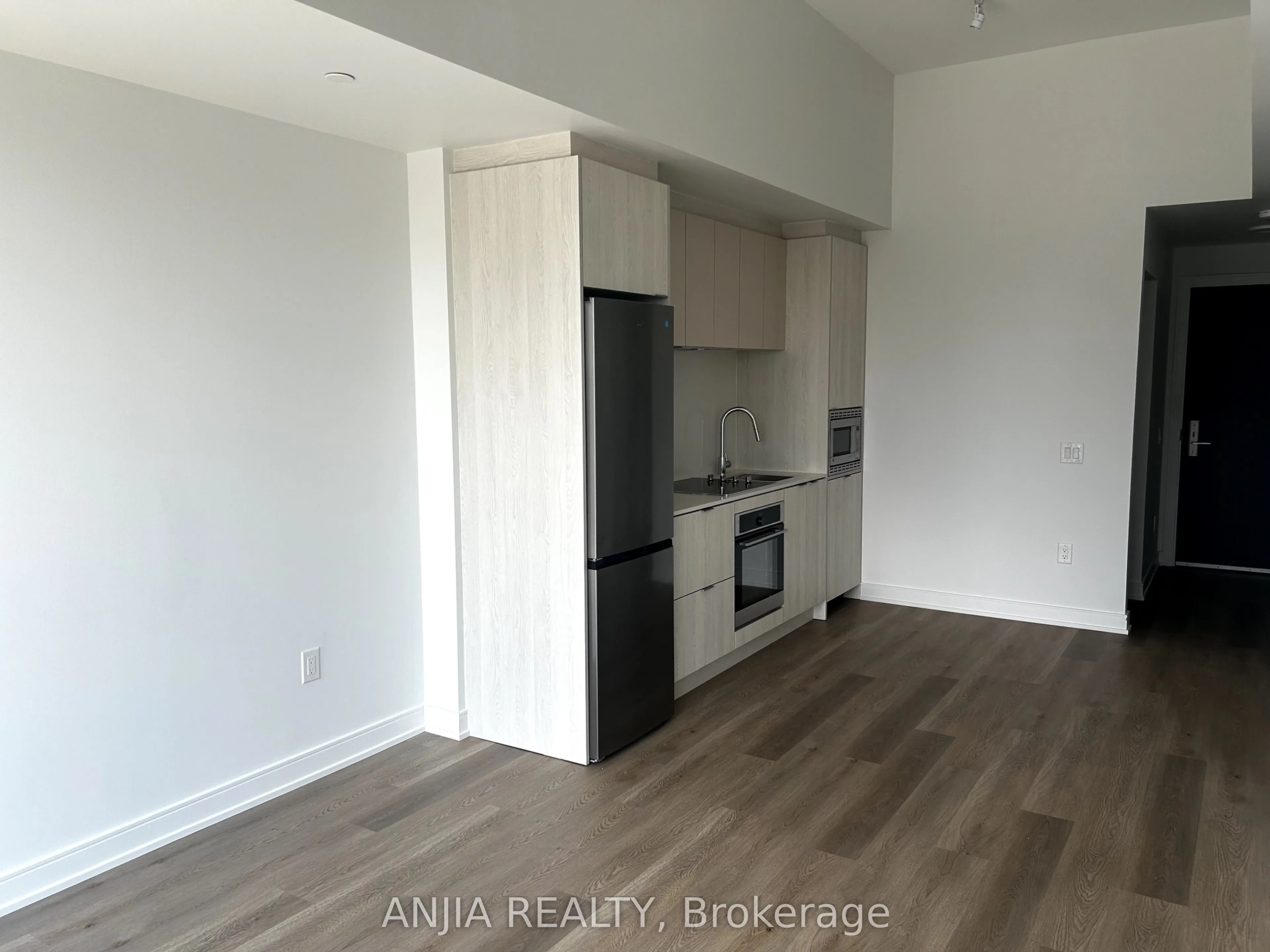 3009 NOVAR Road, #711