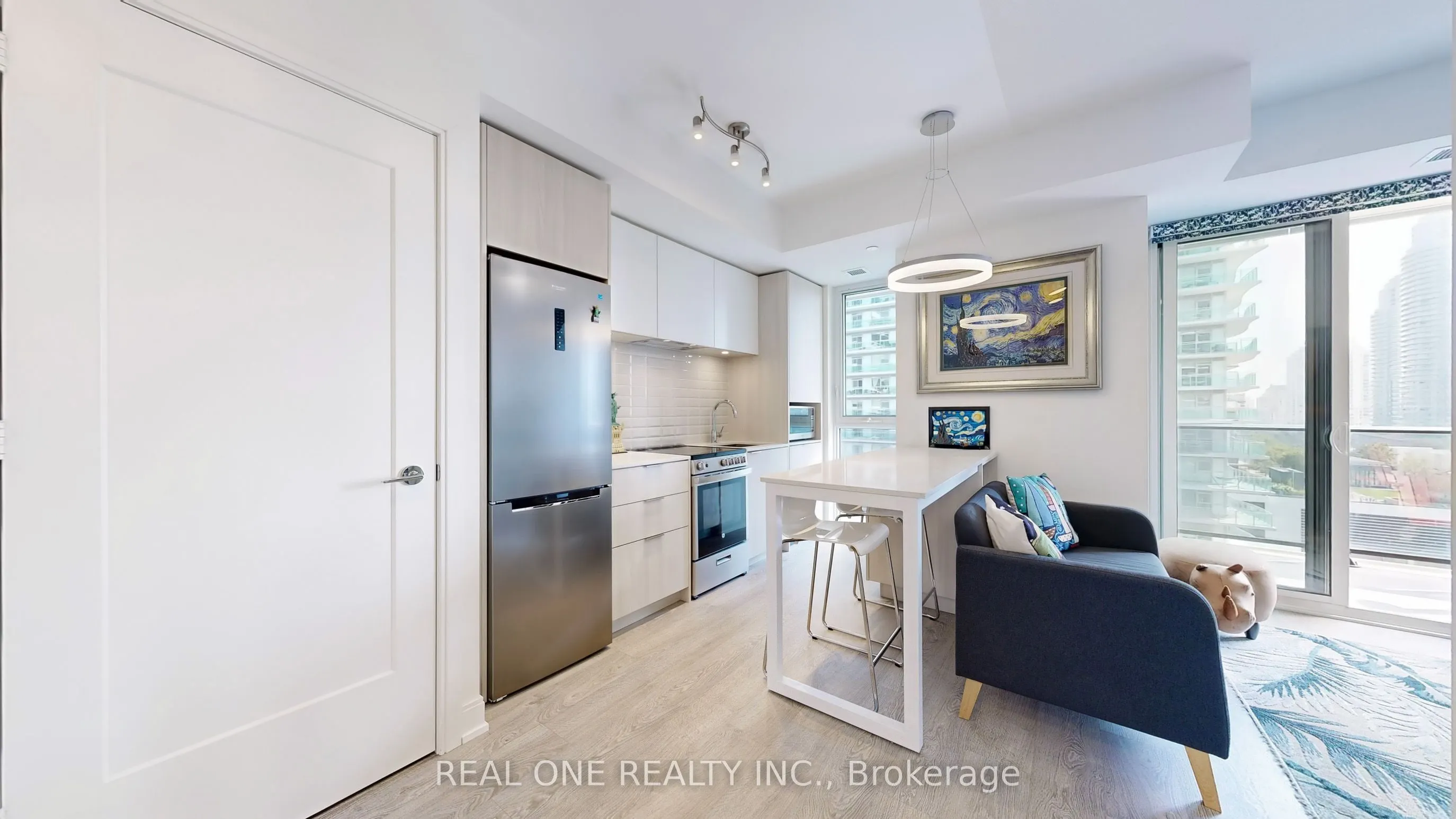 70 Annie Craig Drive, #808
