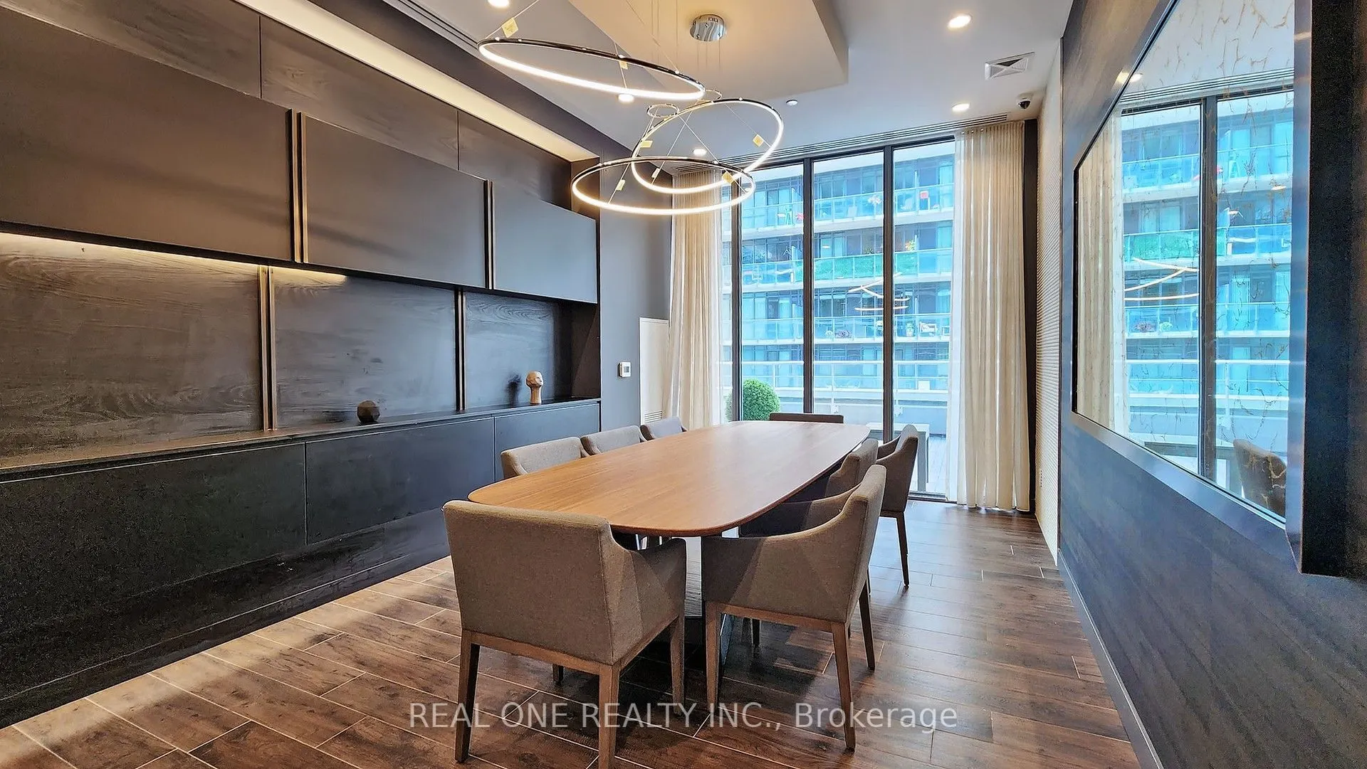 70 Annie Craig Drive, #808