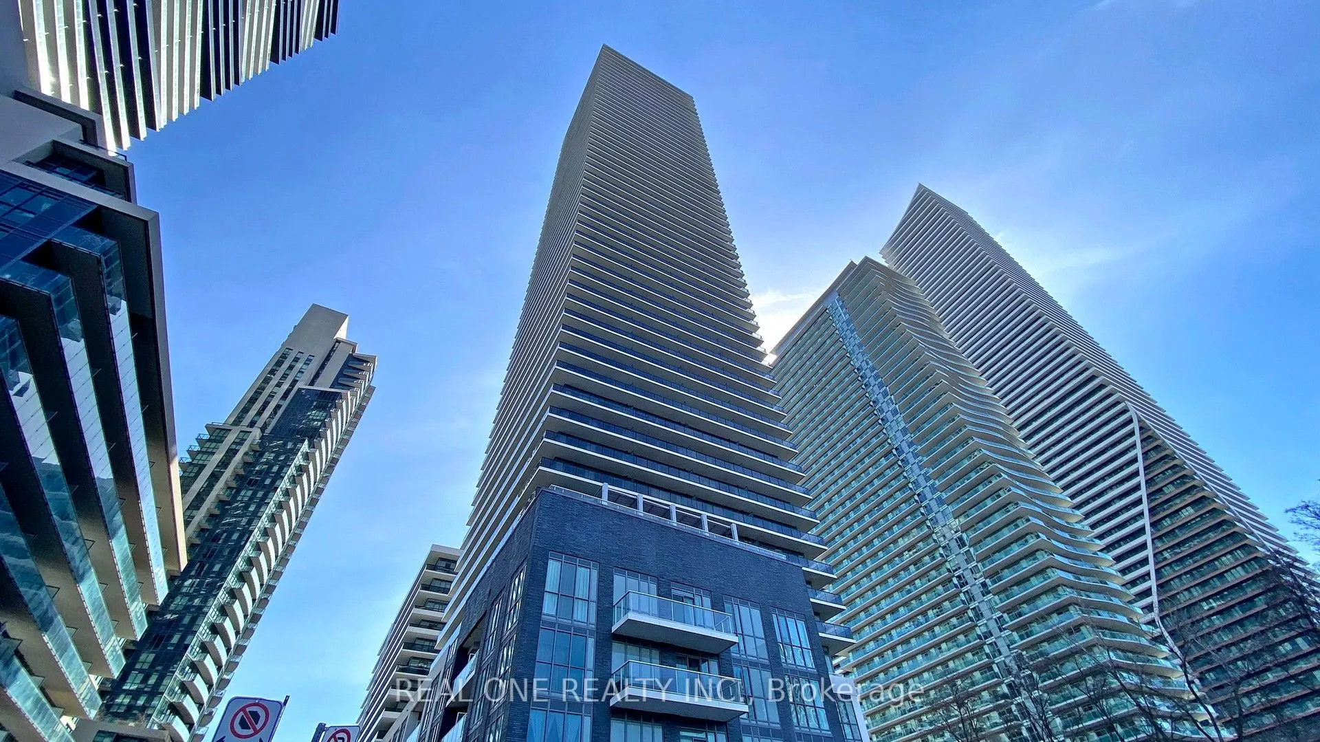 70 Annie Craig Drive, #808