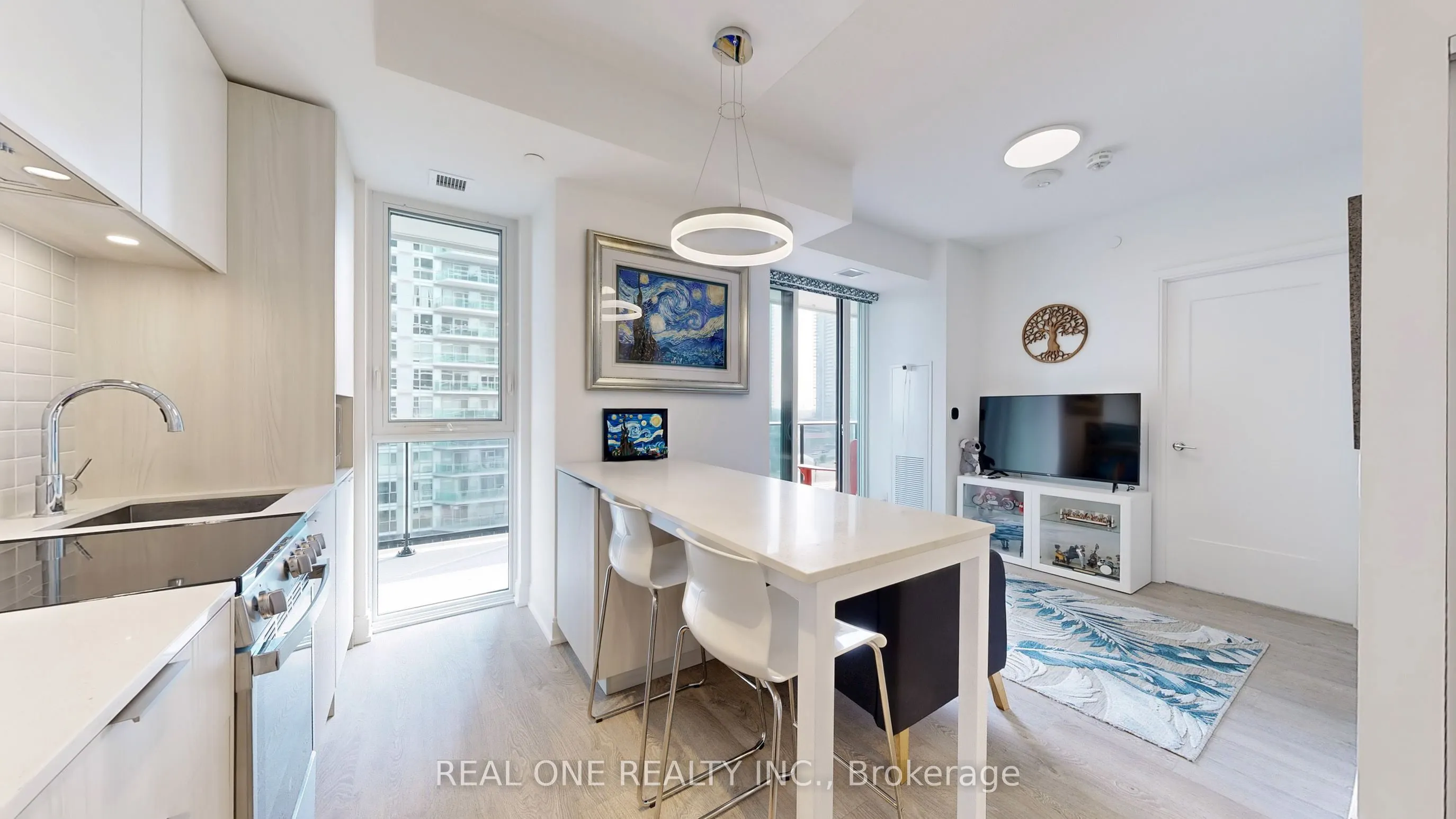 70 Annie Craig Drive, #808