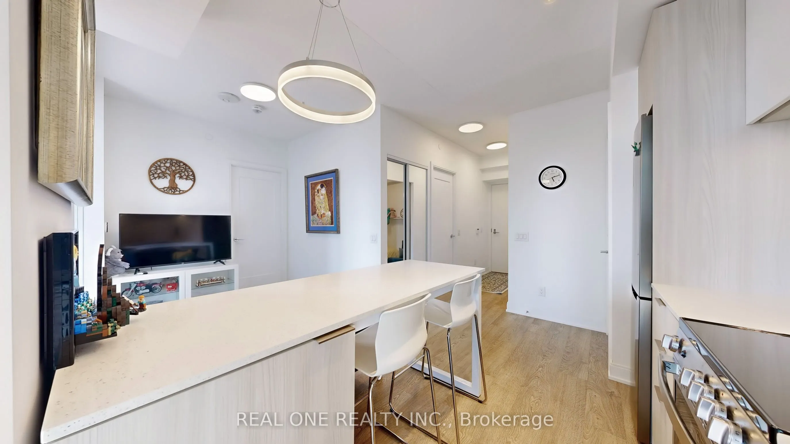 70 Annie Craig Drive, #808