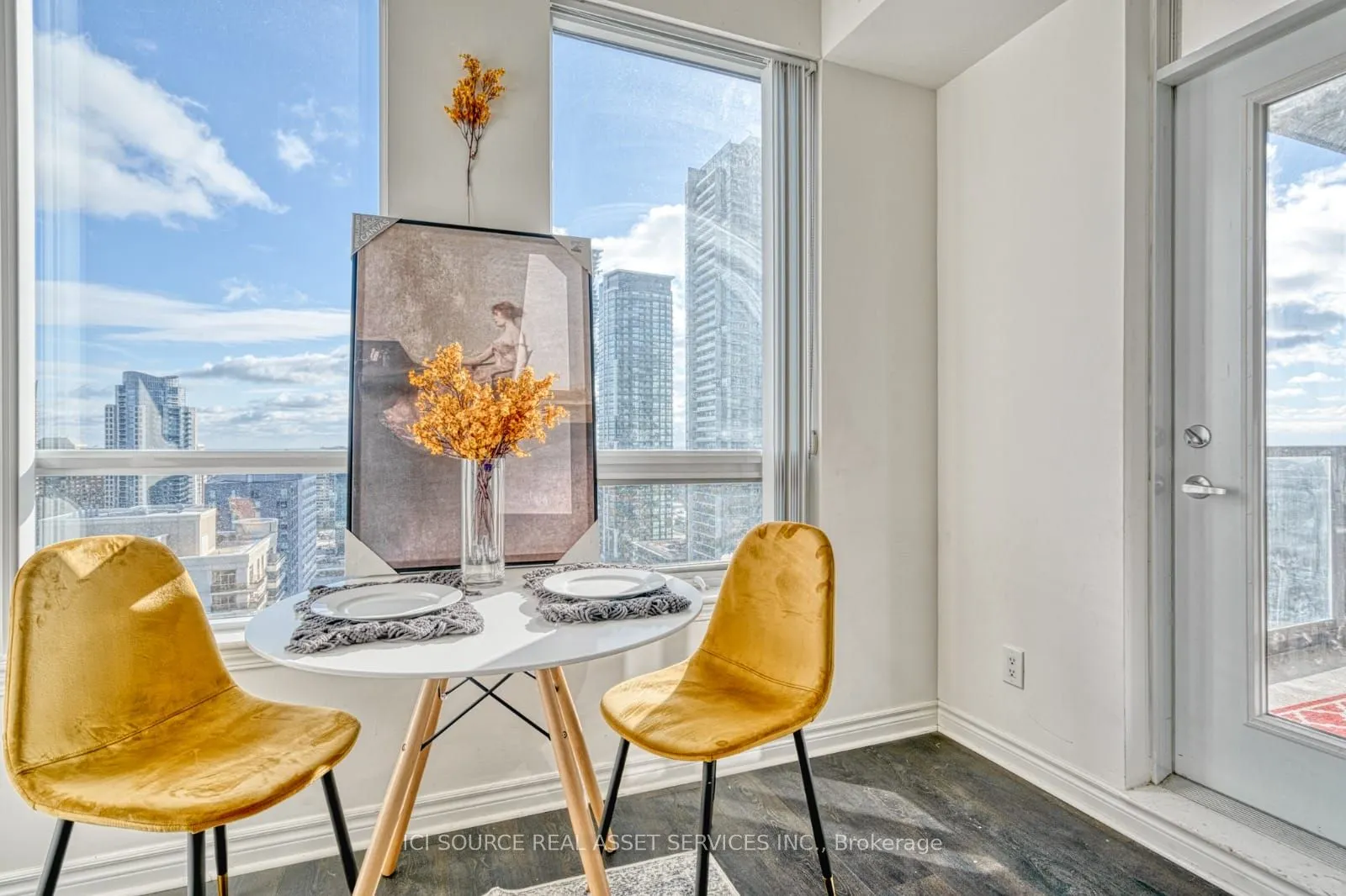 388 Prince Of Wales Drive, #2111