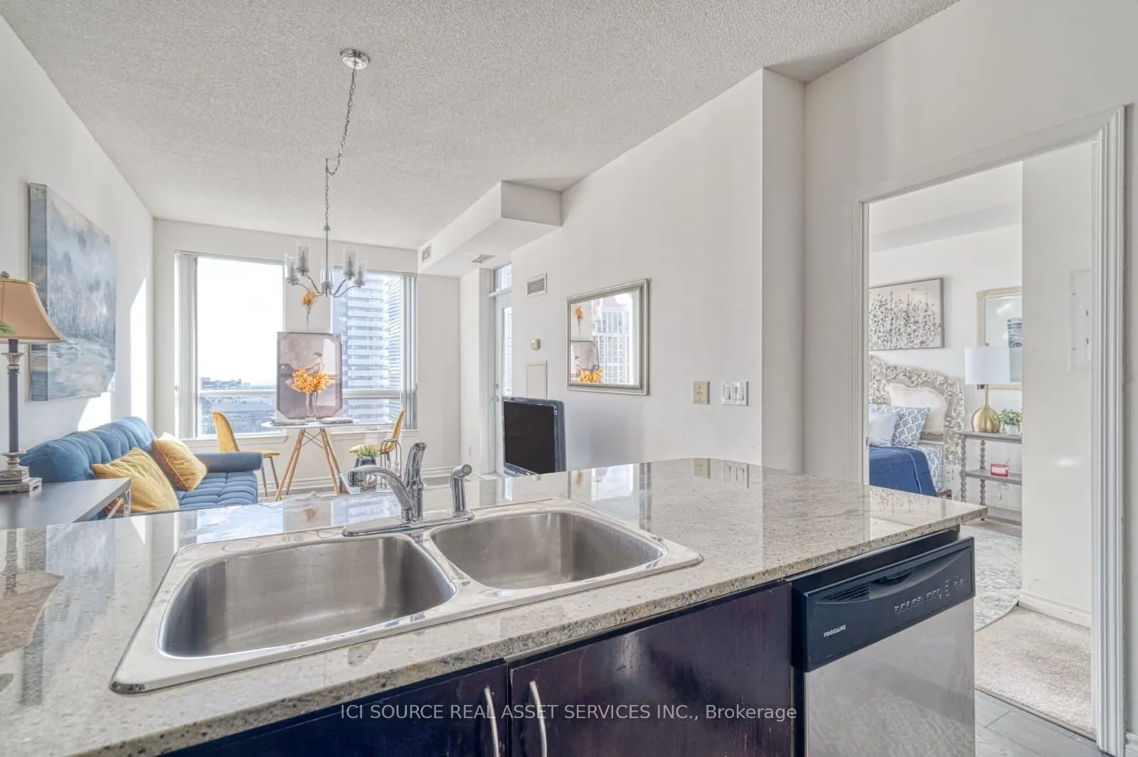 388 Prince Of Wales Drive, #2111