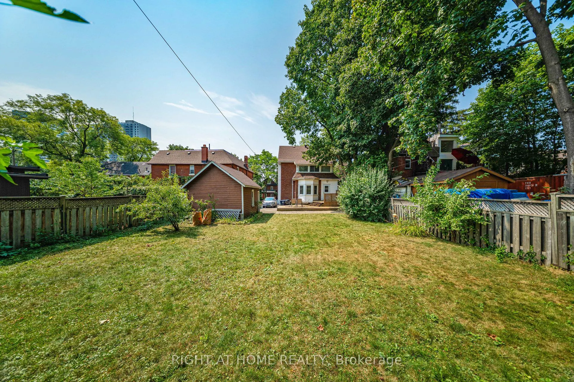 159 ROSEMOUNT Avenue