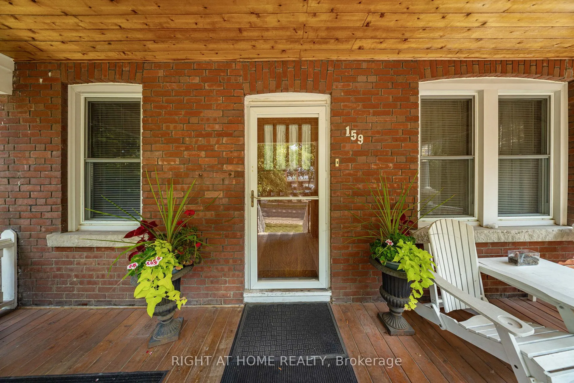 159 ROSEMOUNT Avenue