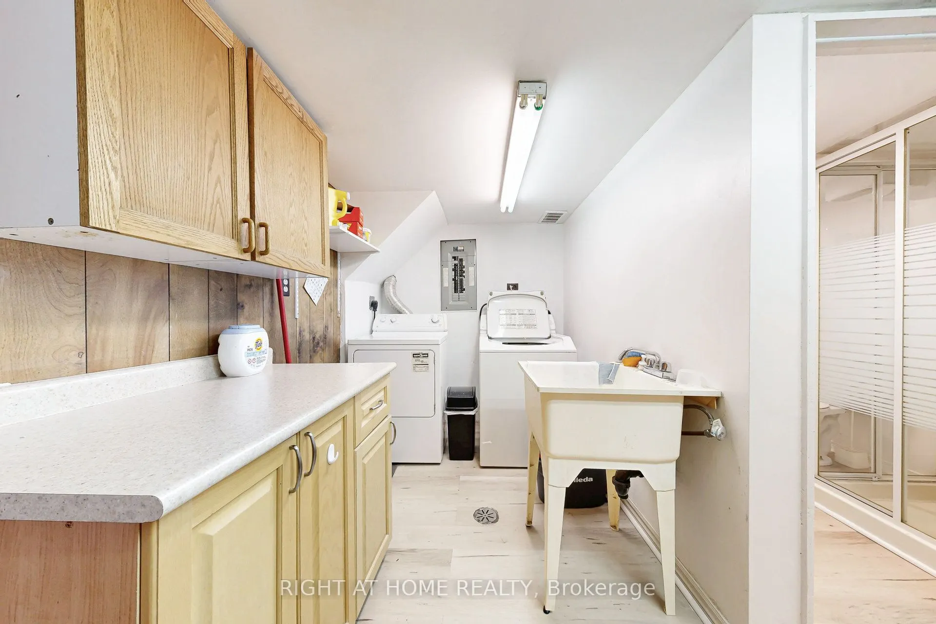159 ROSEMOUNT Avenue