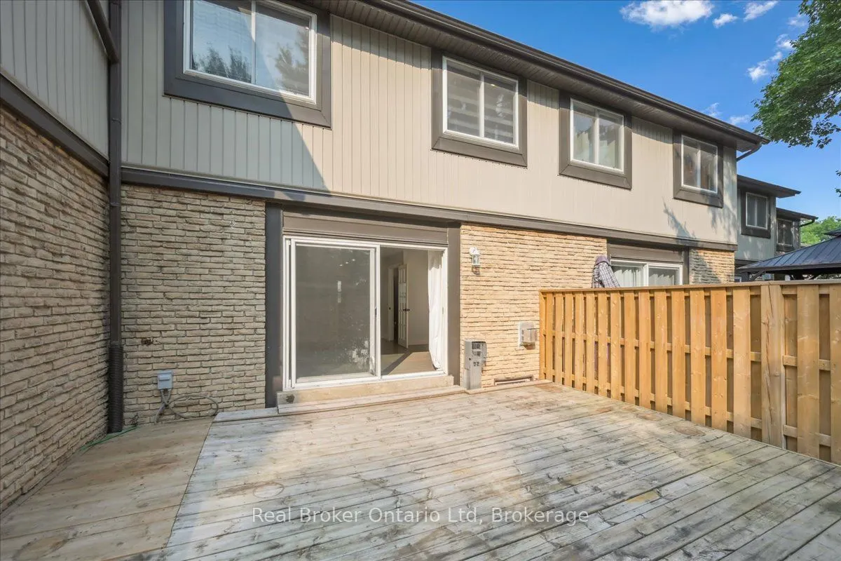 667 Woodward Avenue, #82