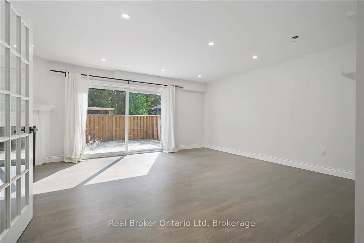 667 Woodward Avenue, #82