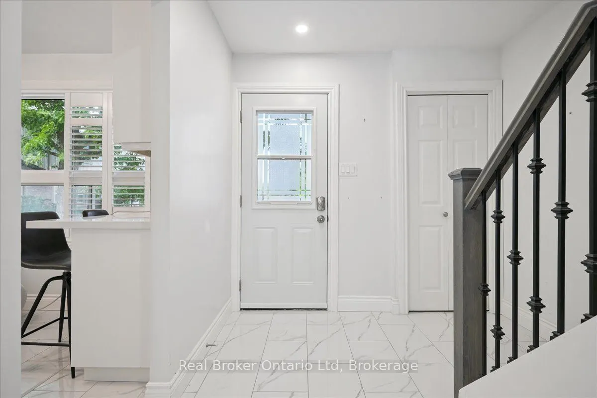 667 Woodward Avenue, #82