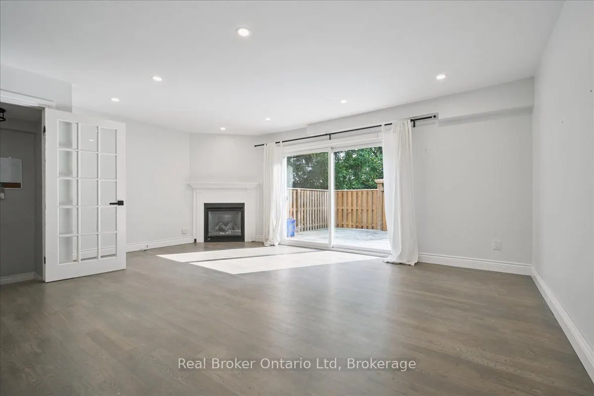 667 Woodward Avenue, #82