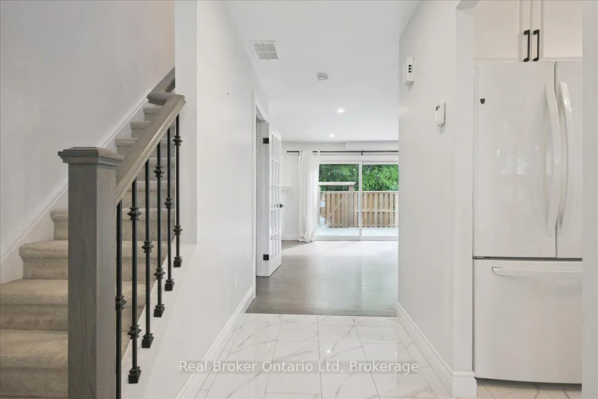667 Woodward Avenue, #82