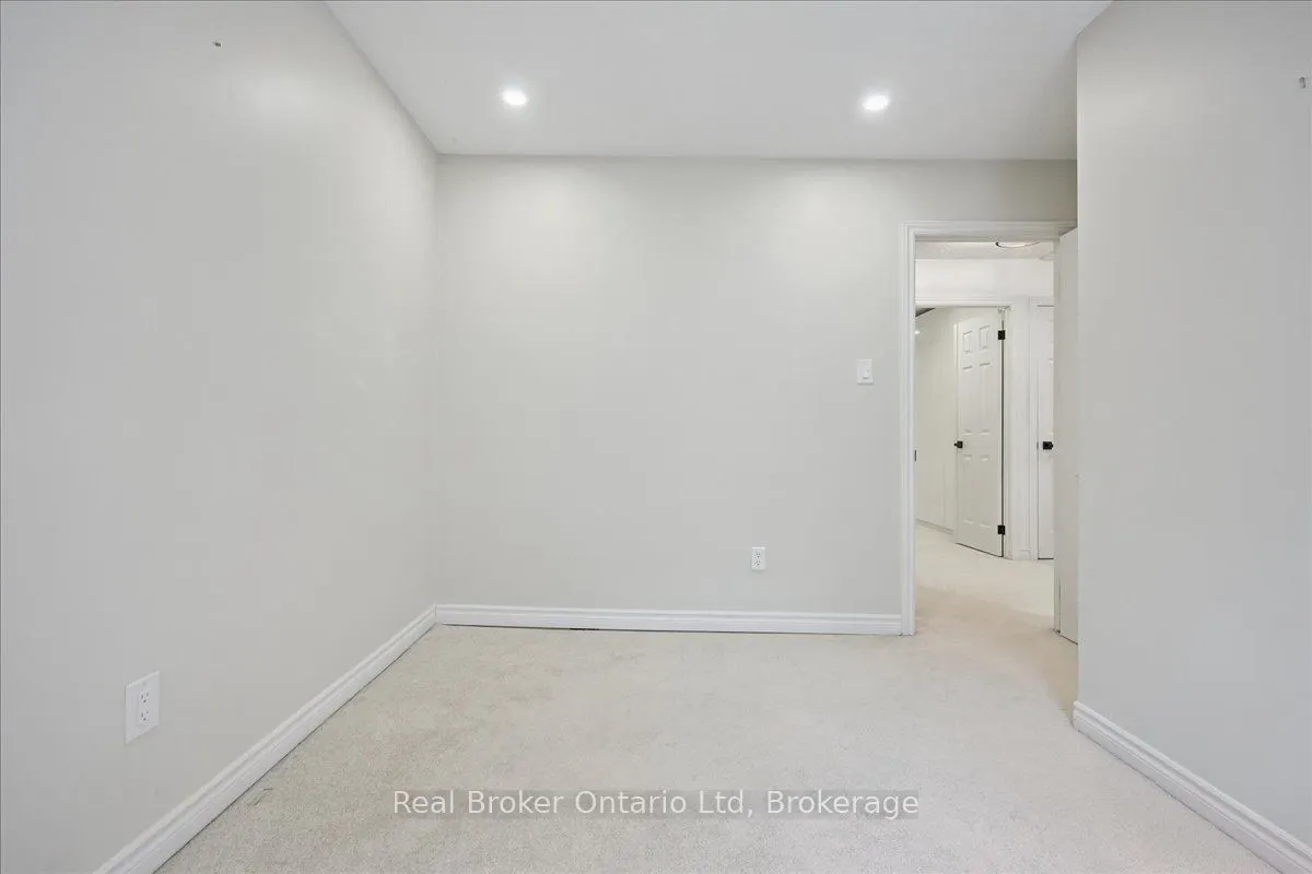 667 Woodward Avenue, #82