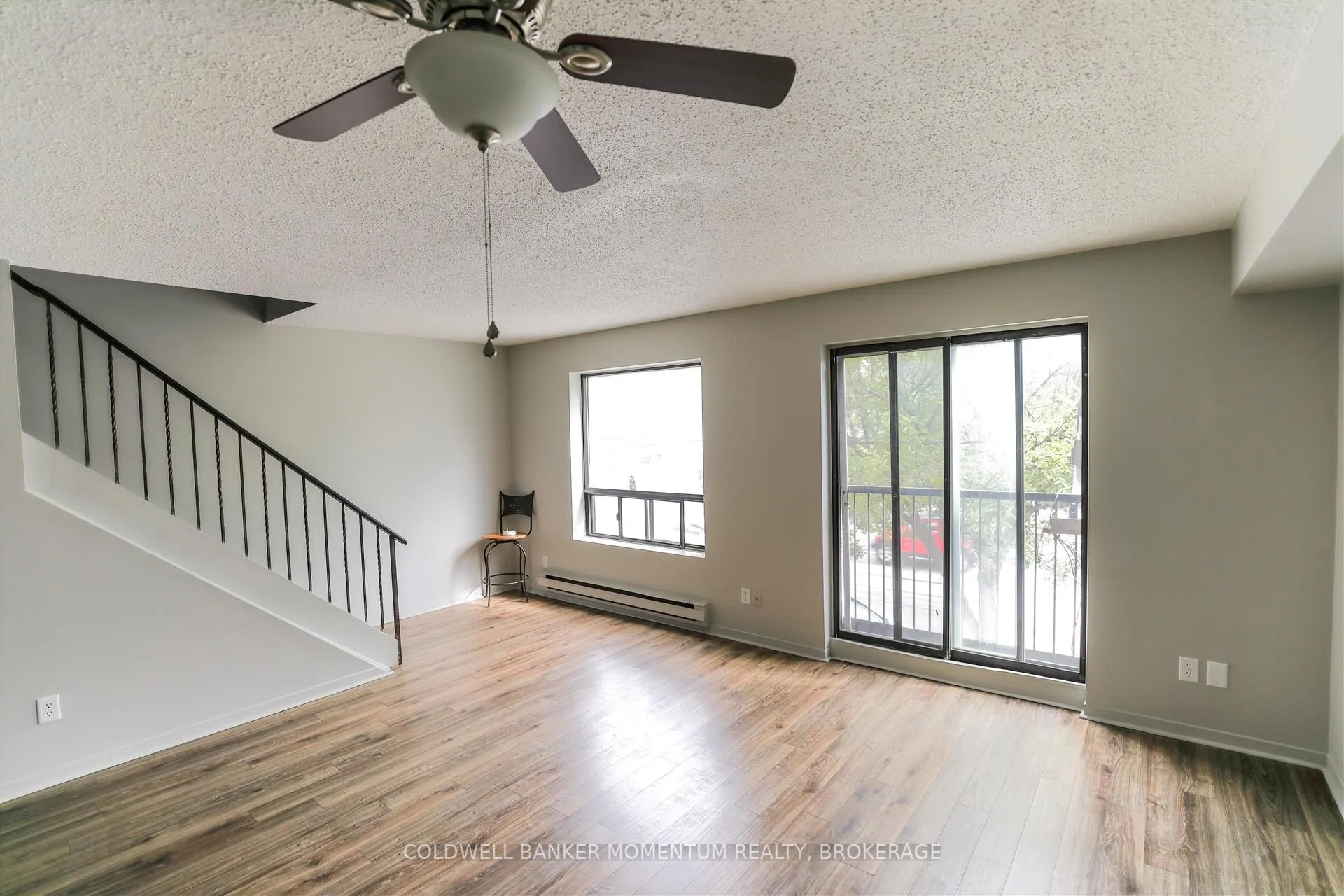3352 Lake Shore Boulevard W