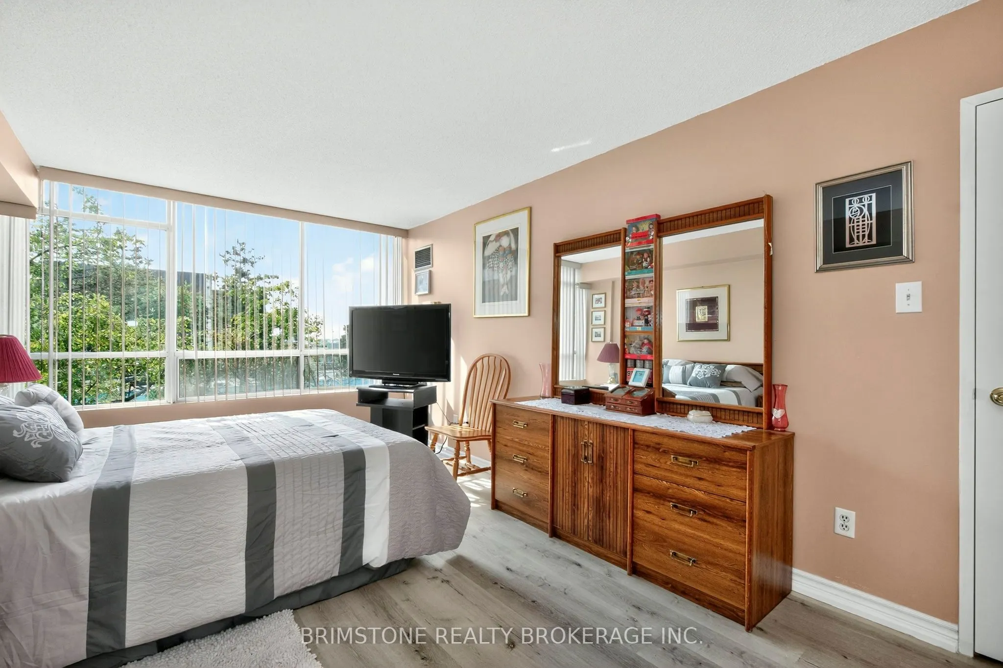 26 Hanover Road, #202