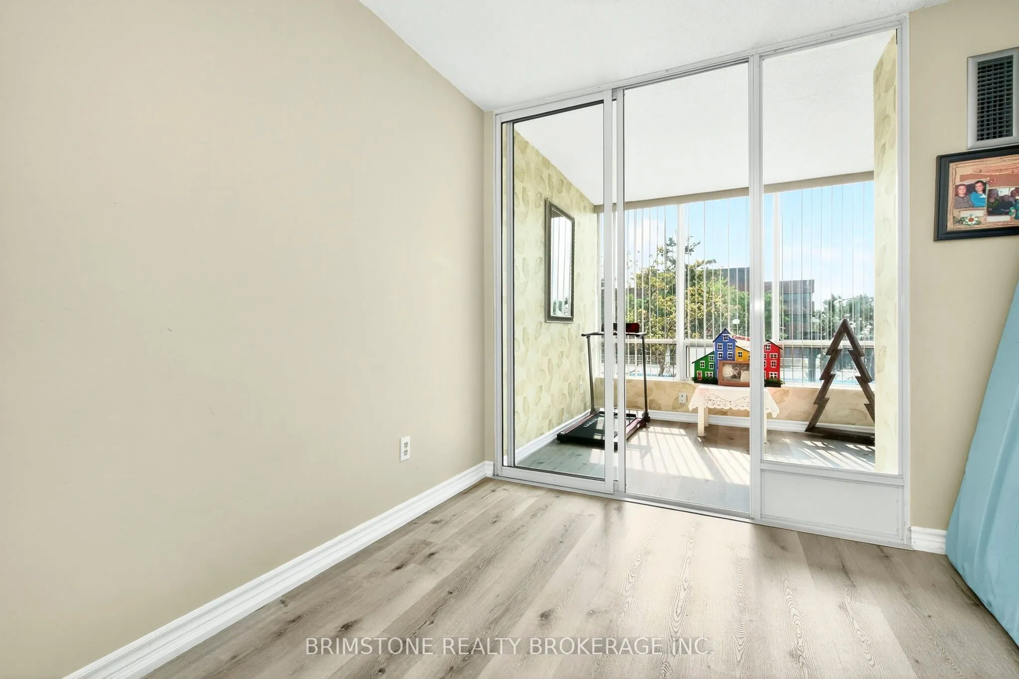 26 Hanover Road, #202