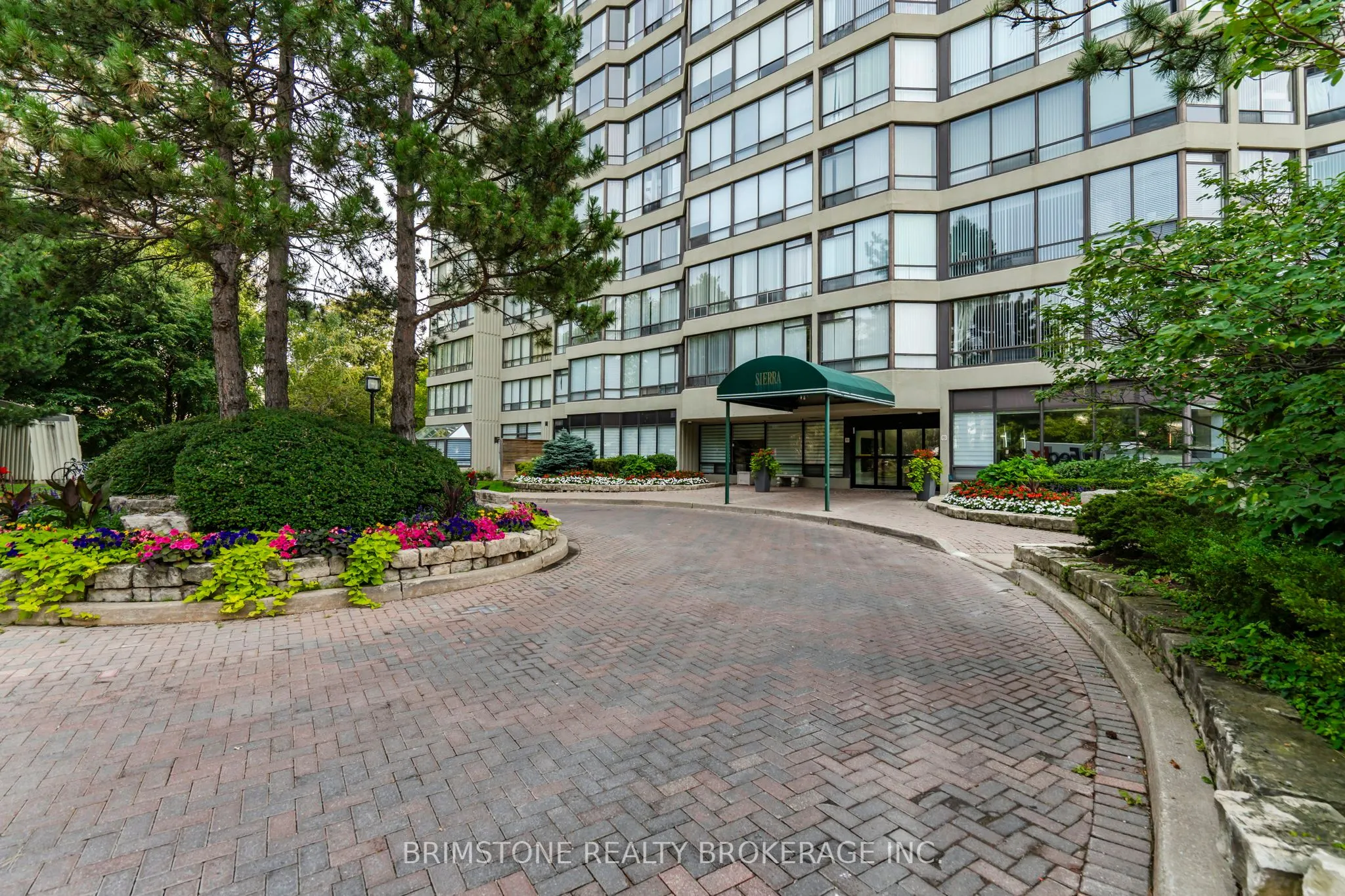 26 Hanover Road, #202